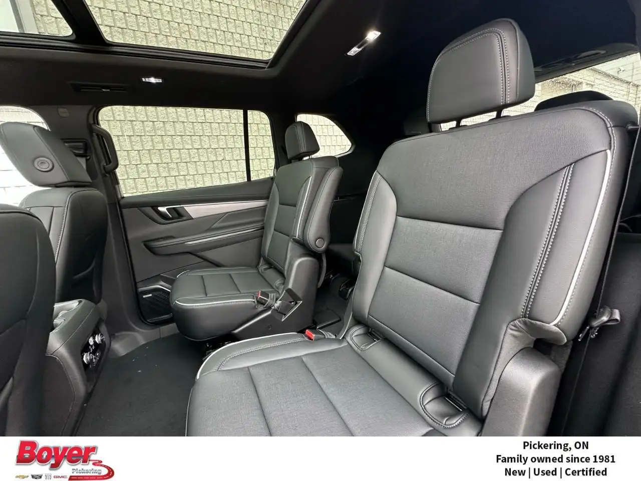 Buick Enclave снимка Buick Enclave