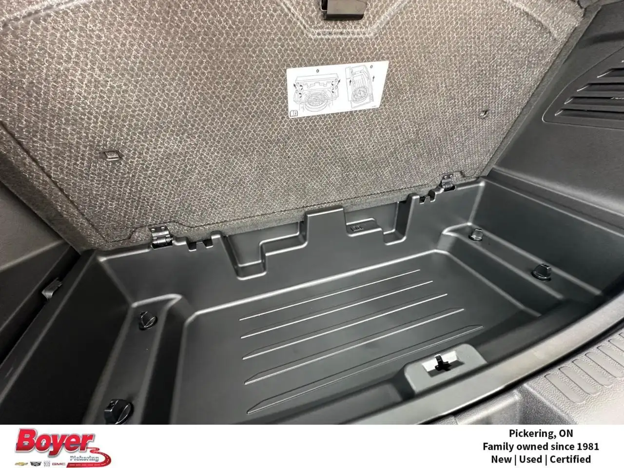Buick Enclave снимка Buick Enclave