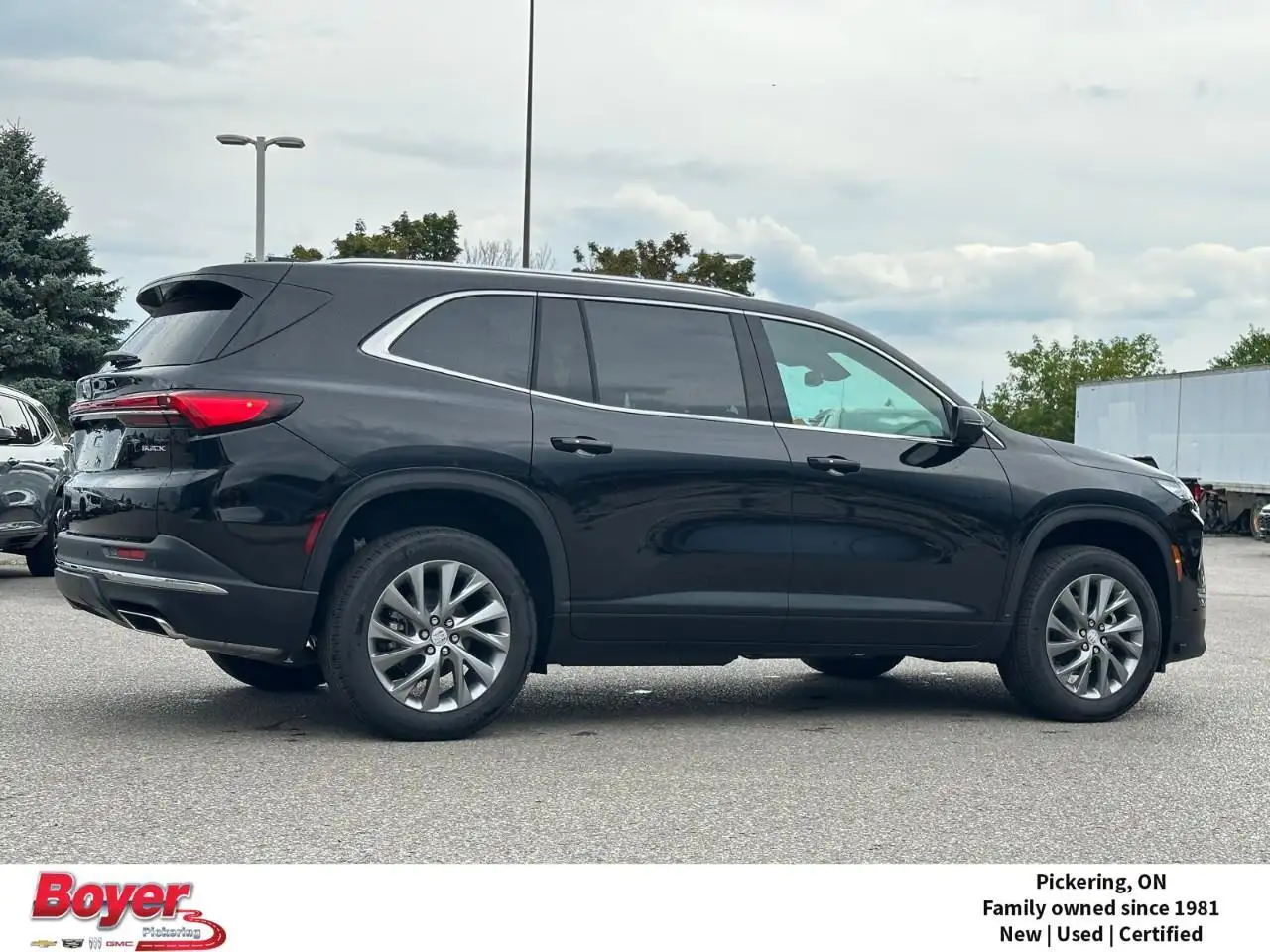Buick Enclave снимка Buick Enclave