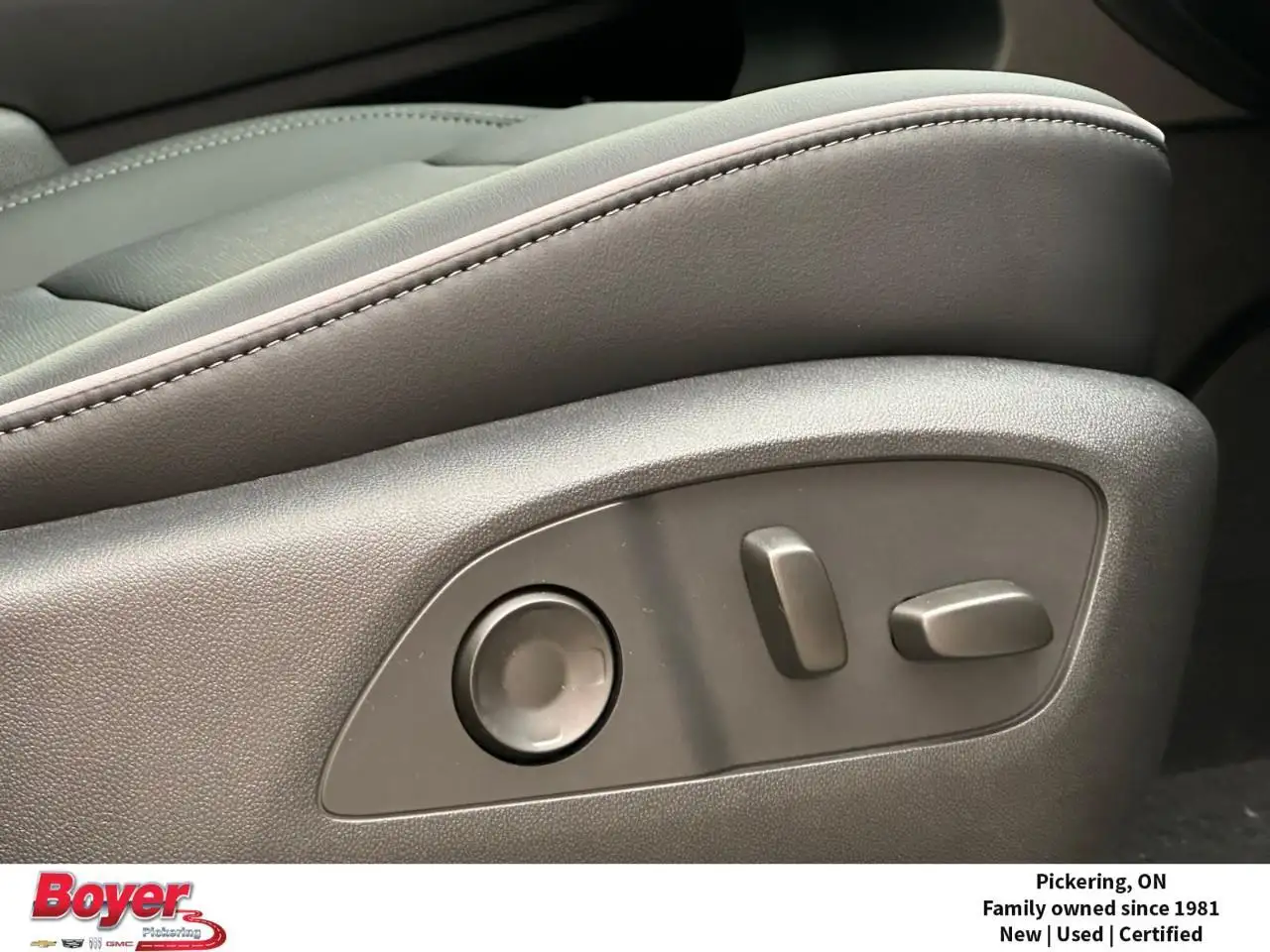 Buick Enclave снимка Buick Enclave