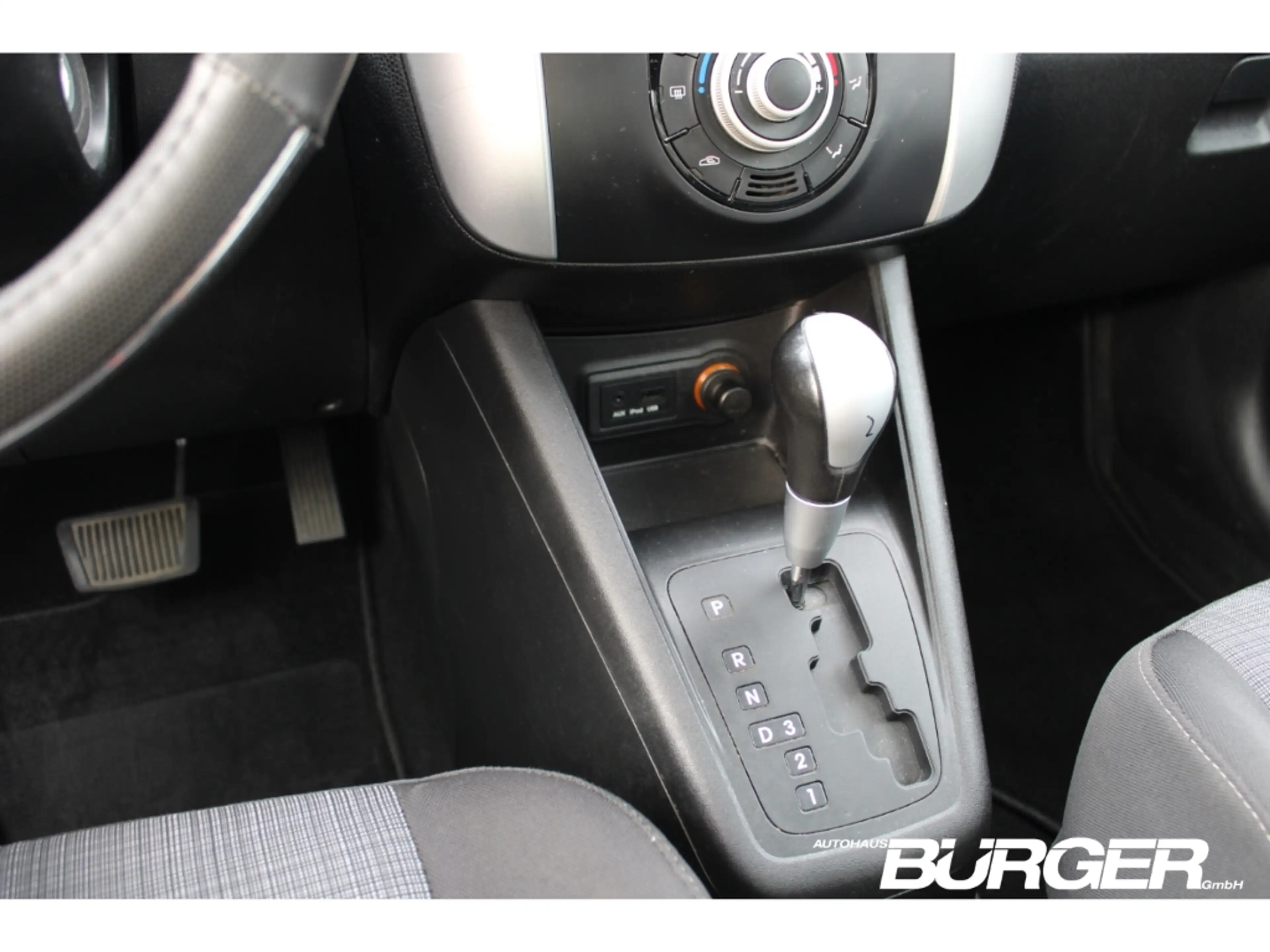 Kia Venga Titanium Collection El. Panodach Klimaautom SD SHZ — photo 11