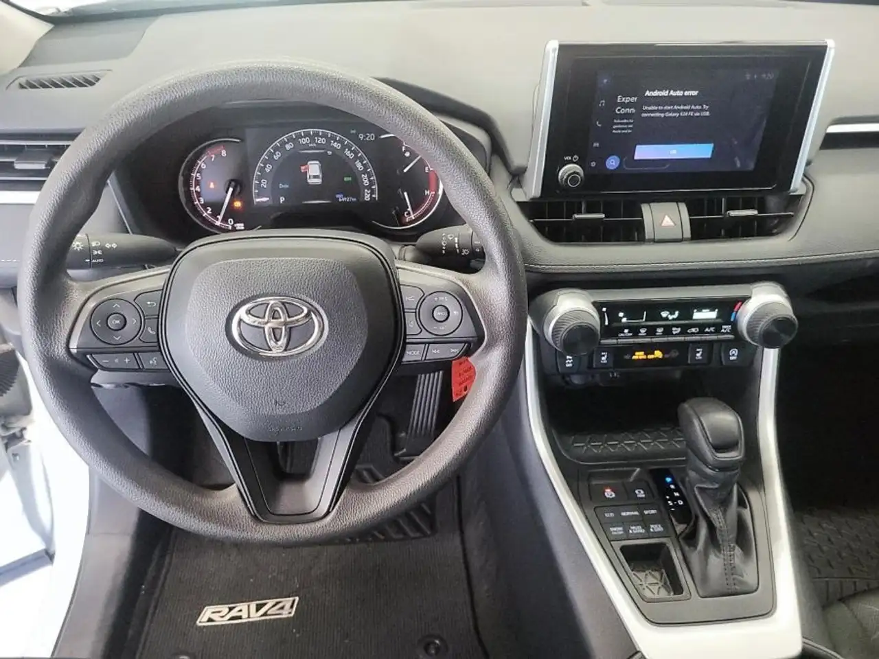 Toyota RAV 4 снимка Toyota RAV 4