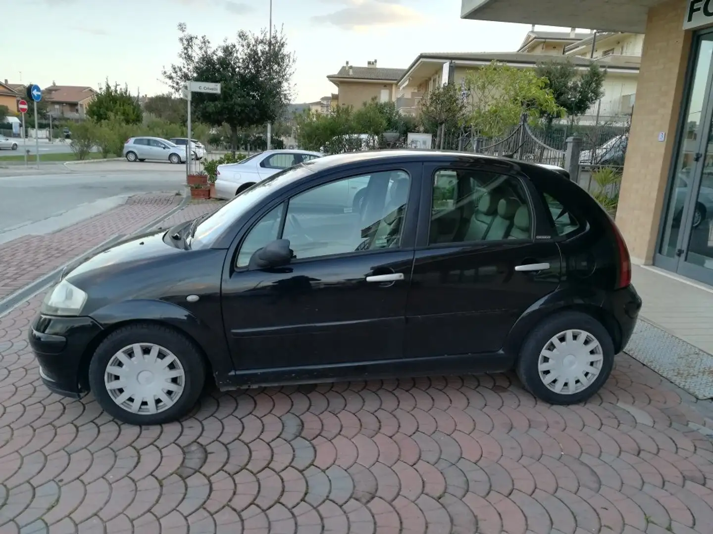 Citroen C3 C3 1.4 hdi Exclusive Garanzia 12 Mesi Pelle Totale Schwarz - 2