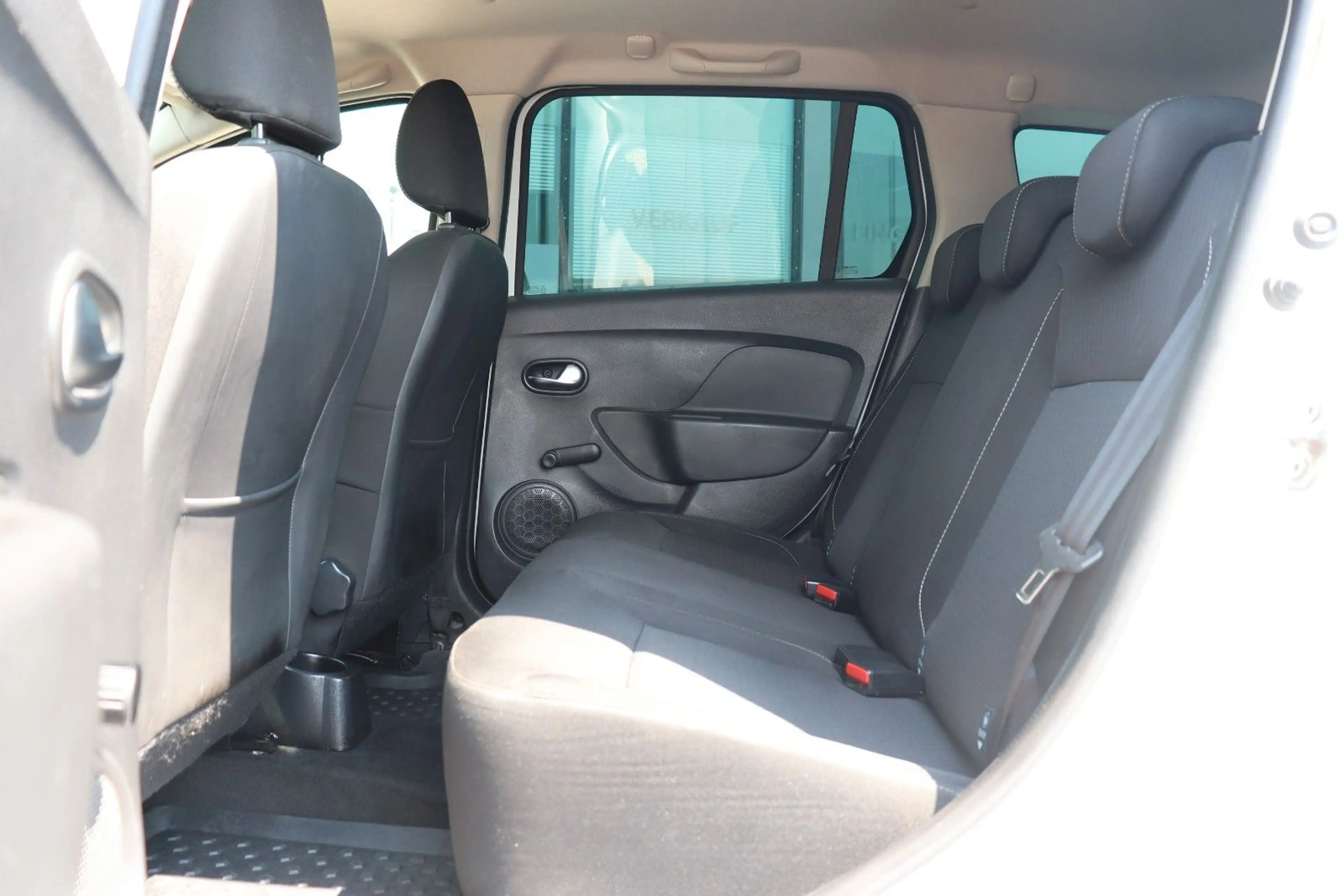Dacia Logan MCV II Kombi Laureate, Tempomat — photo 11