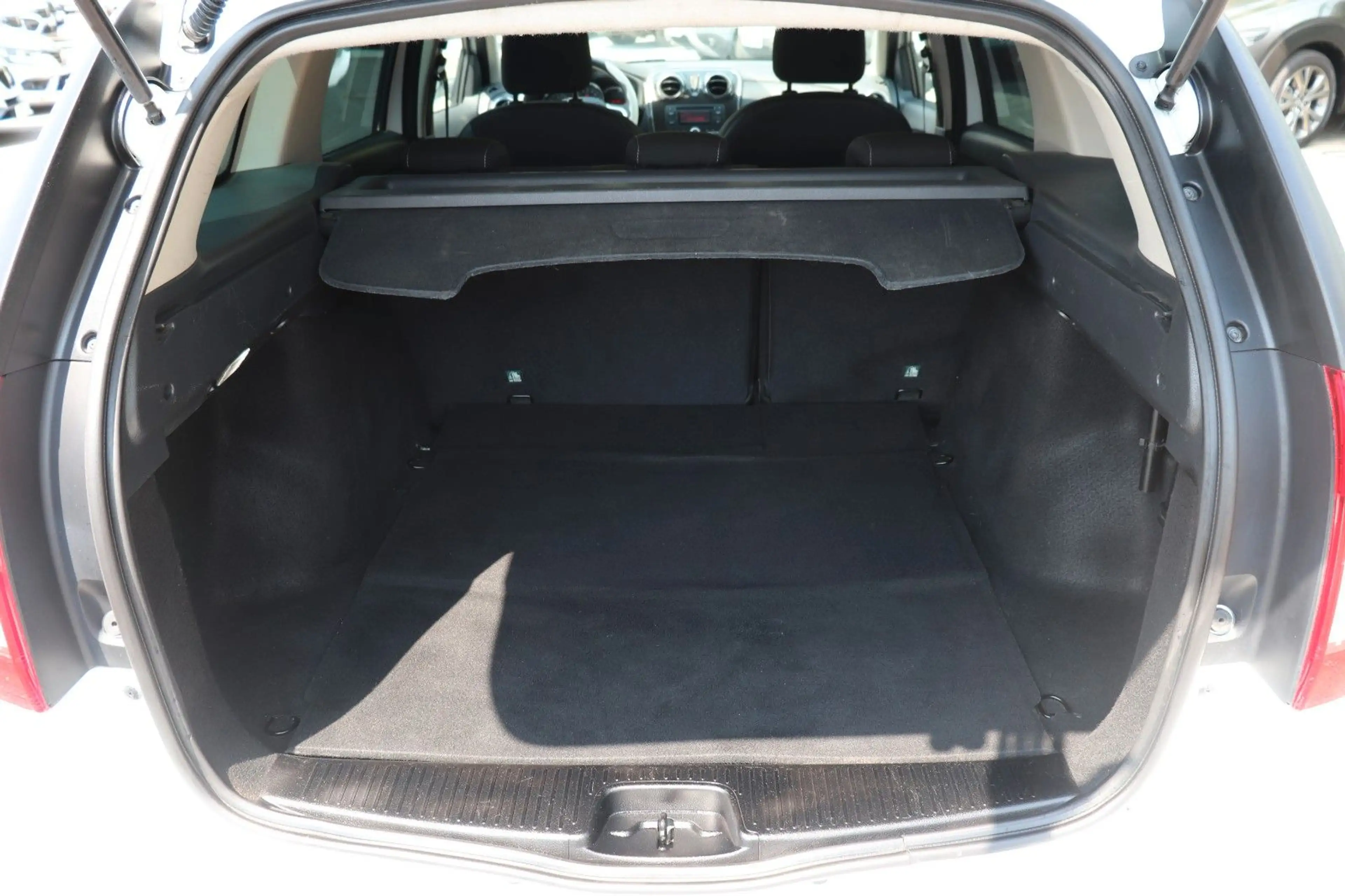 Dacia Logan MCV II Kombi Laureate, Tempomat — photo 12