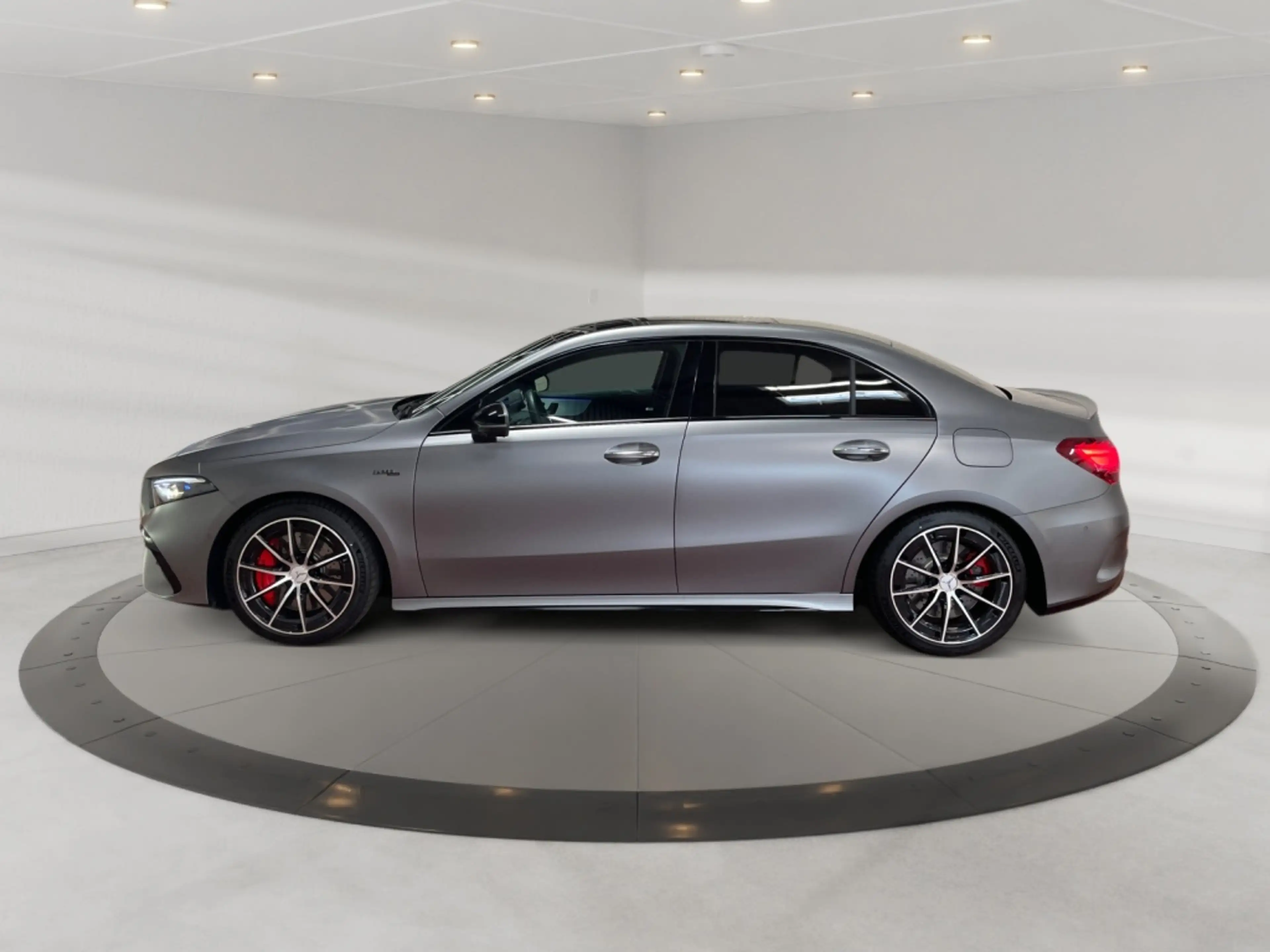 Mercedes-Benz A 35 AMG AMG A 35 4matic Limousine AMG+MBUX+Burm+MBeam — photo 5