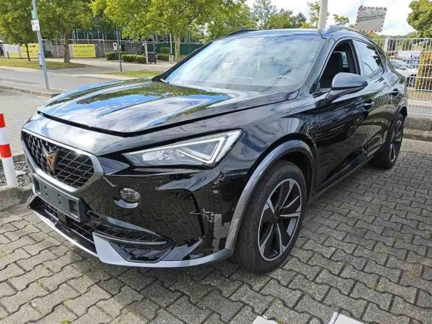 CUPRA Formentor 1.4 e-Hybrid DSG 5JG+LED+NAVI+AHK+ACC Schwarz - 2