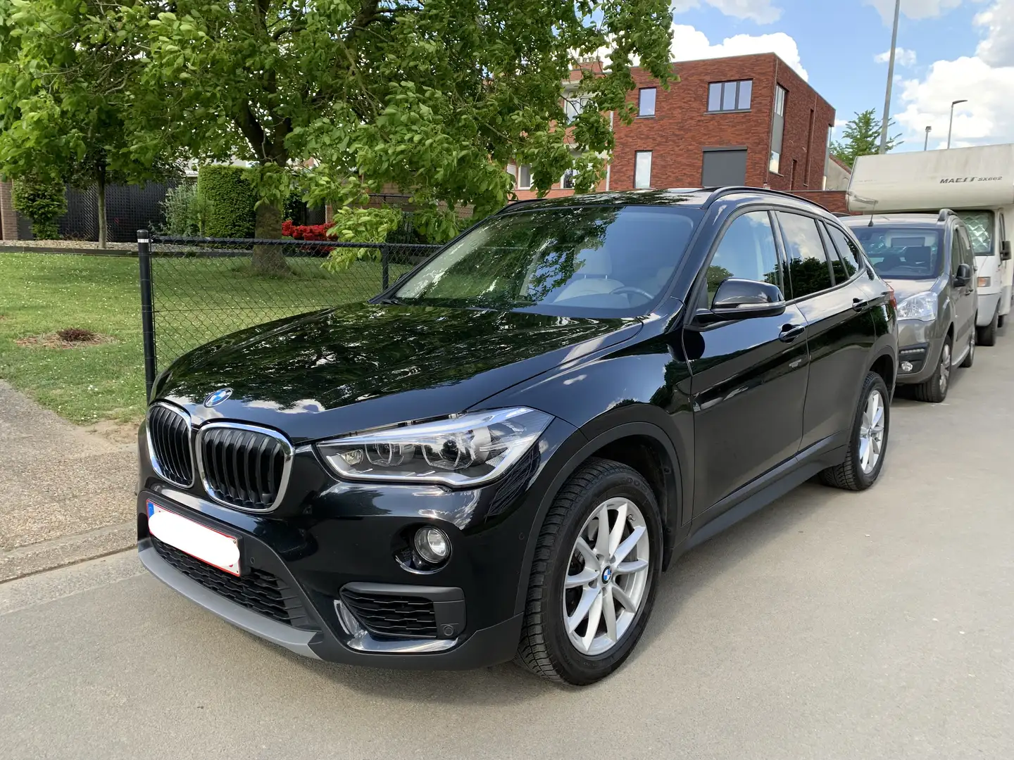 BMW X1 sDrive18d Automatique, Panodak, Leder, Ohboek Zwart - 1