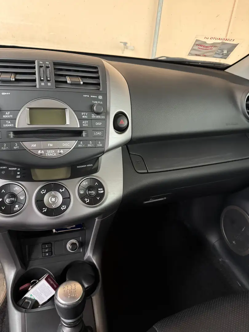 Toyota RAV 4 Rav4 III 2006 CrossoverRAV4 2.2 d-4d Luxury 177cv Czarny - 2