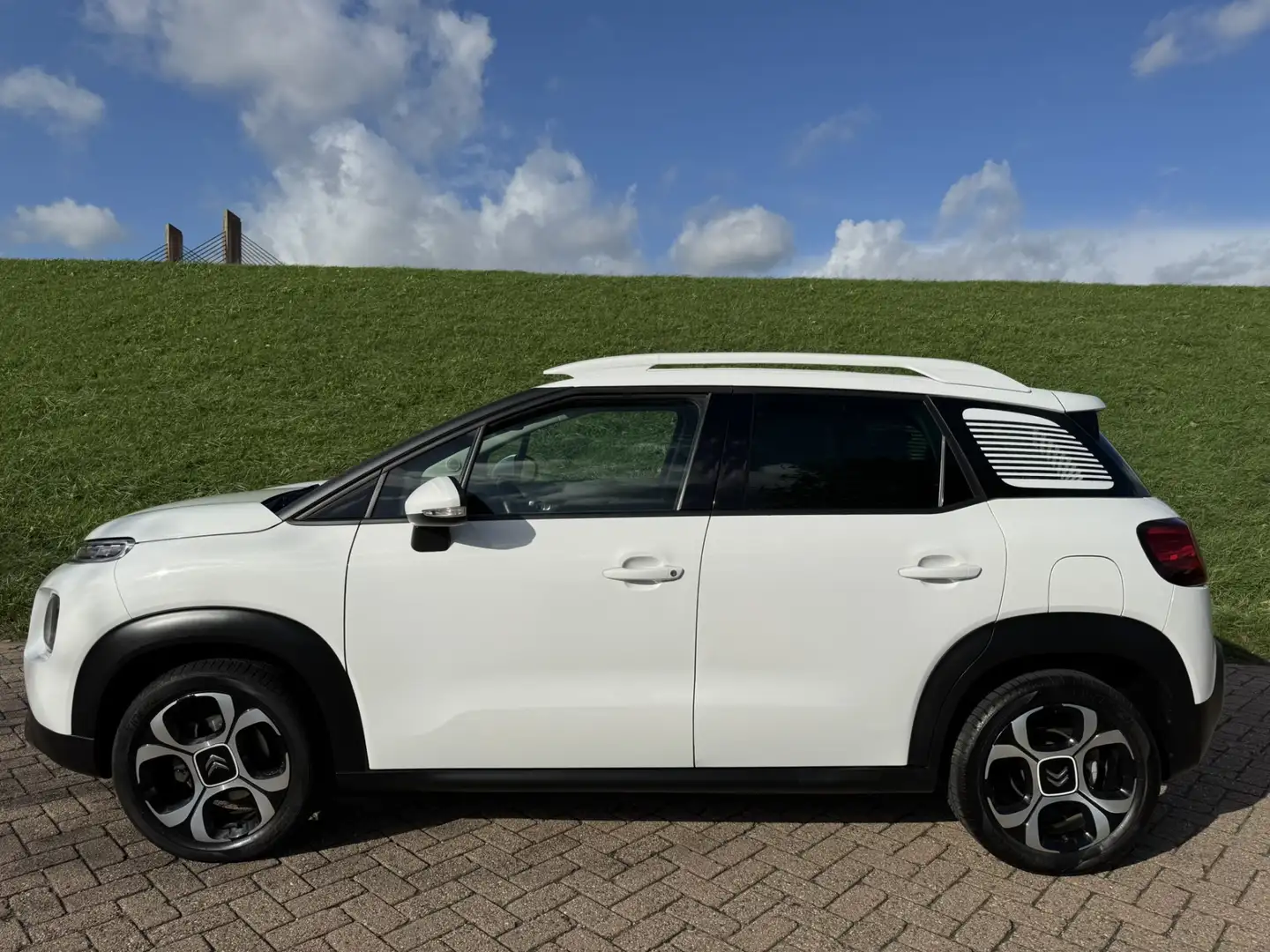 Citroen C3 Aircross 1.2 PureTech S&S Shine !!Gereserveerd!! | Half Led Wit - 2