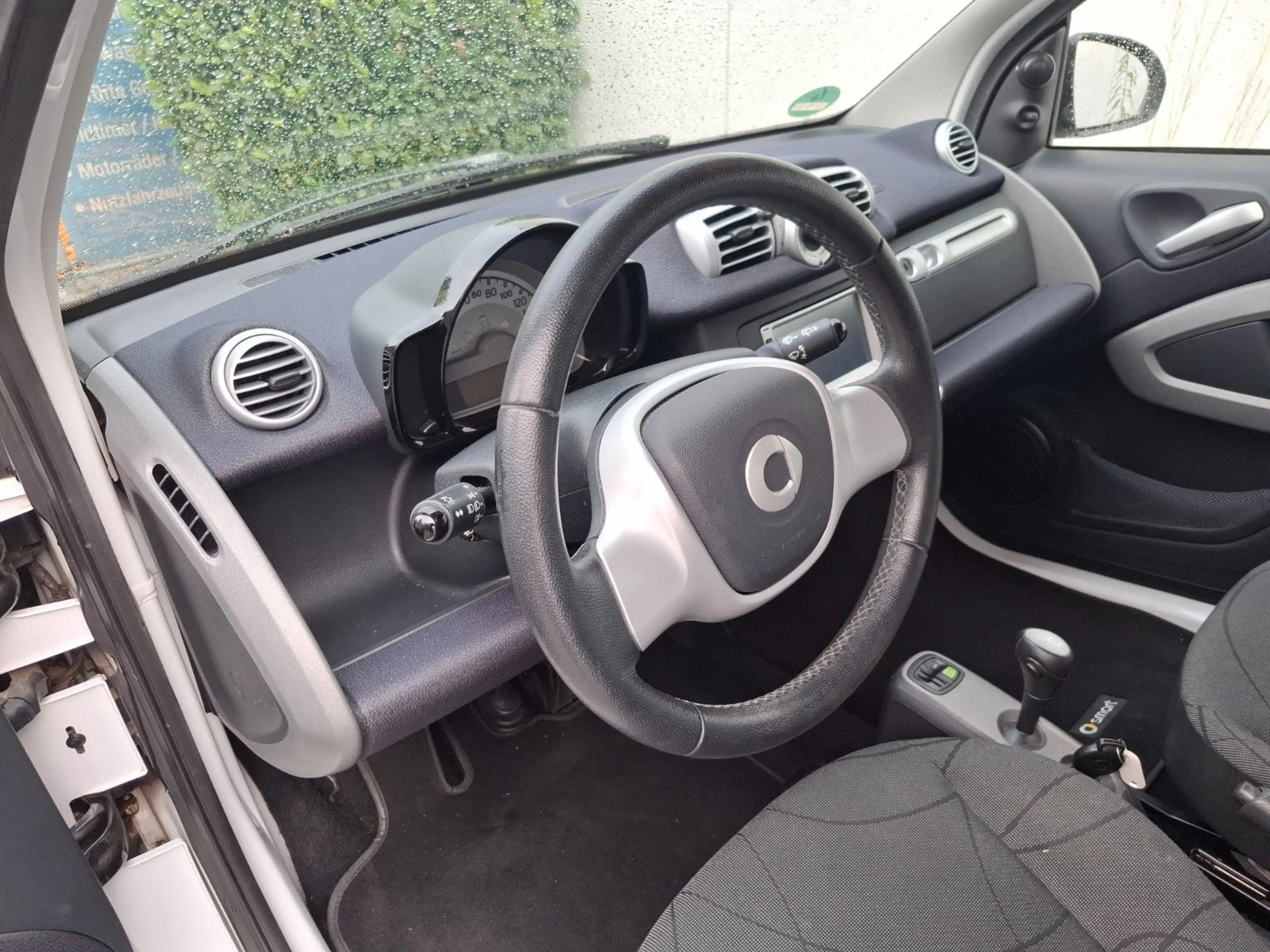 smart forTwo coupe MHD 52 kW 2.Hd. top Zust Navi etc — photo 5