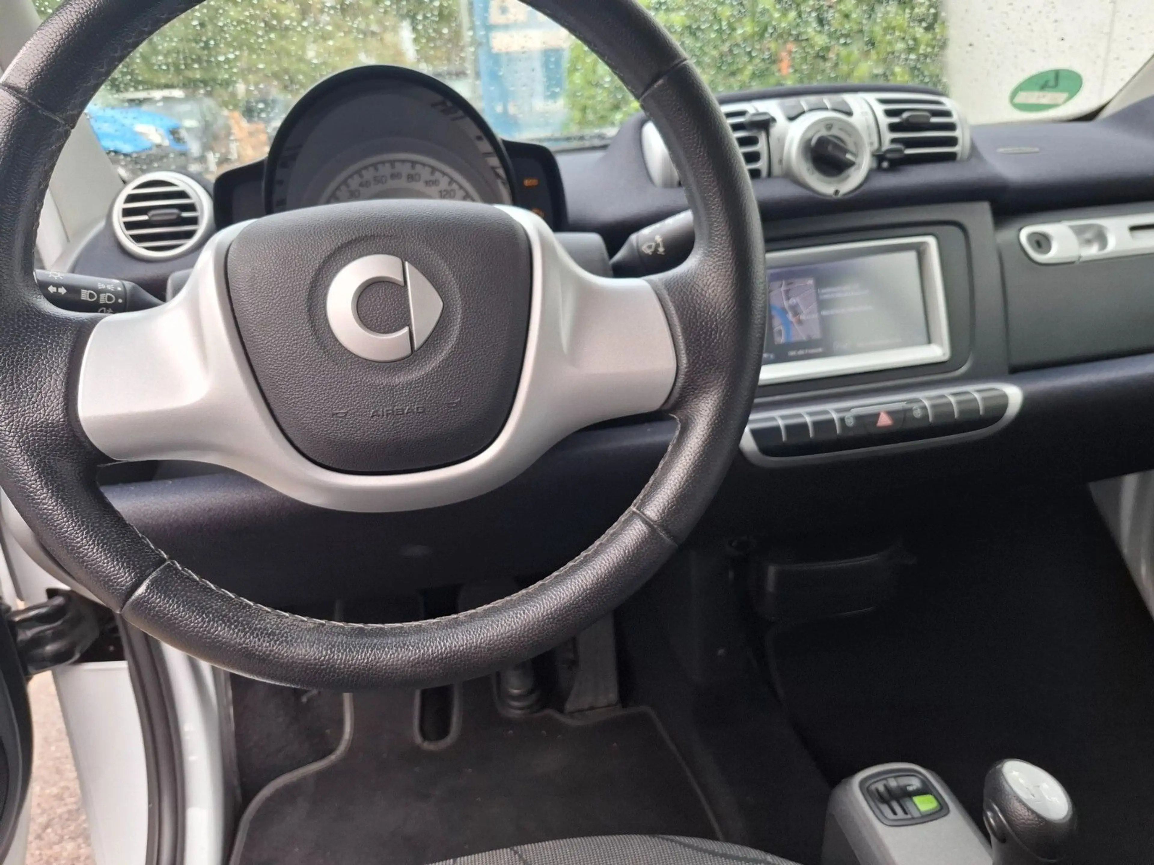 smart forTwo coupe MHD 52 kW 2.Hd. top Zust Navi etc — photo 10