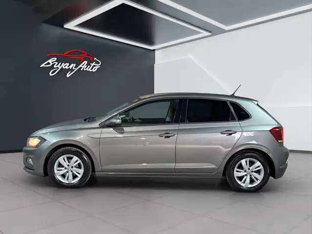 Volkswagen Polo view 6
