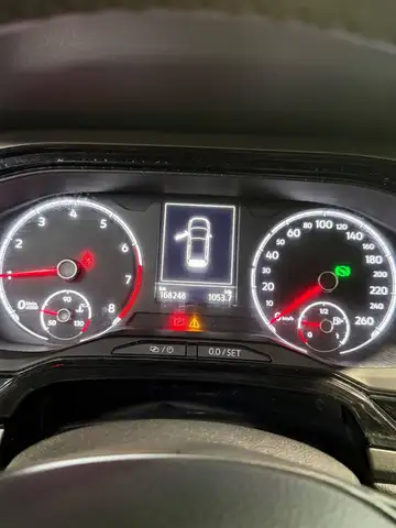 Volkswagen Polo view 9