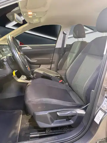 Volkswagen Polo view 11