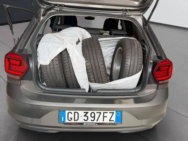 Volkswagen Polo view 13