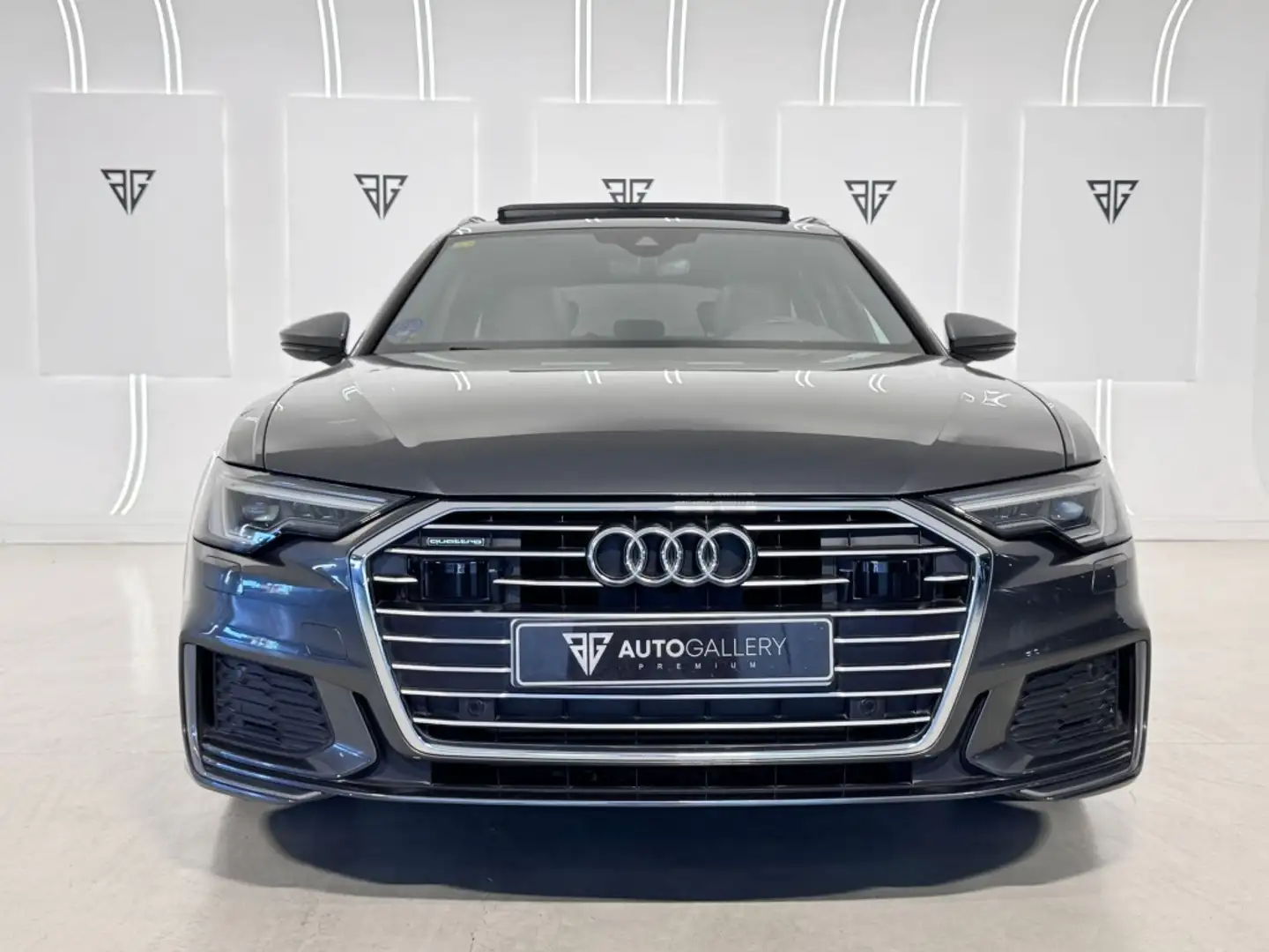 Audi A6 Avant 55 TFSIe quattro-ultra Black line S tronic Gris - 2