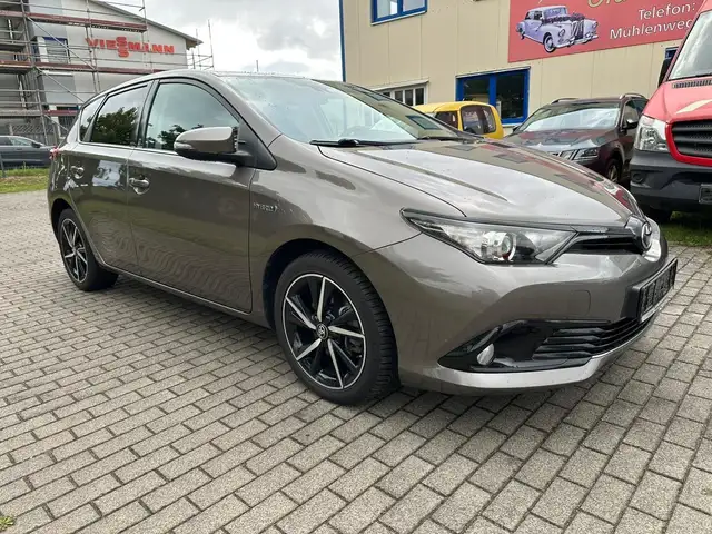 Toyota Auris Hybrid 1.8  Team D Automatik 73 KW