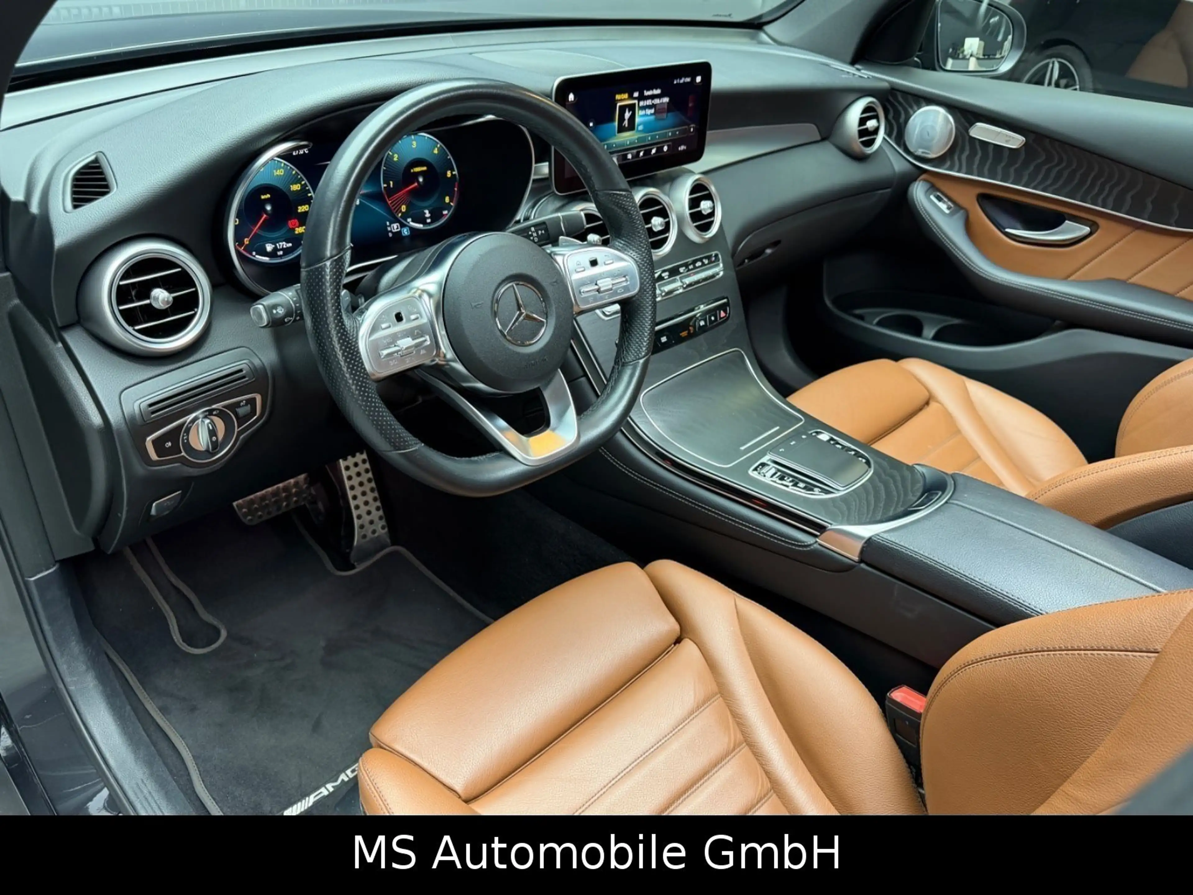 Mercedes-Benz GLC 400 d 4Matic AMG Line /Panoramdach/Distronic — photo 11