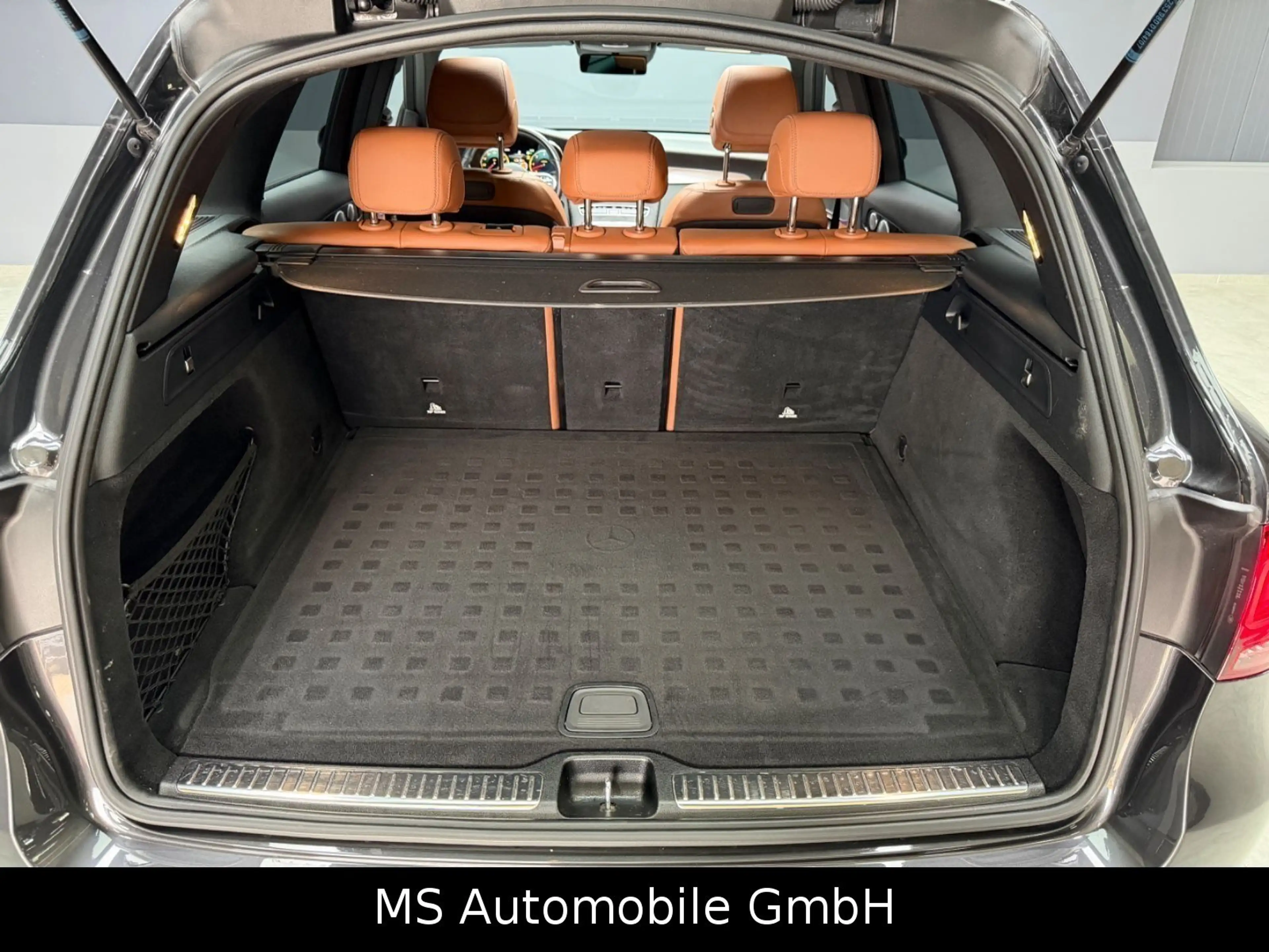 Mercedes-Benz GLC 400 d 4Matic AMG Line /Panoramdach/Distronic — photo 15