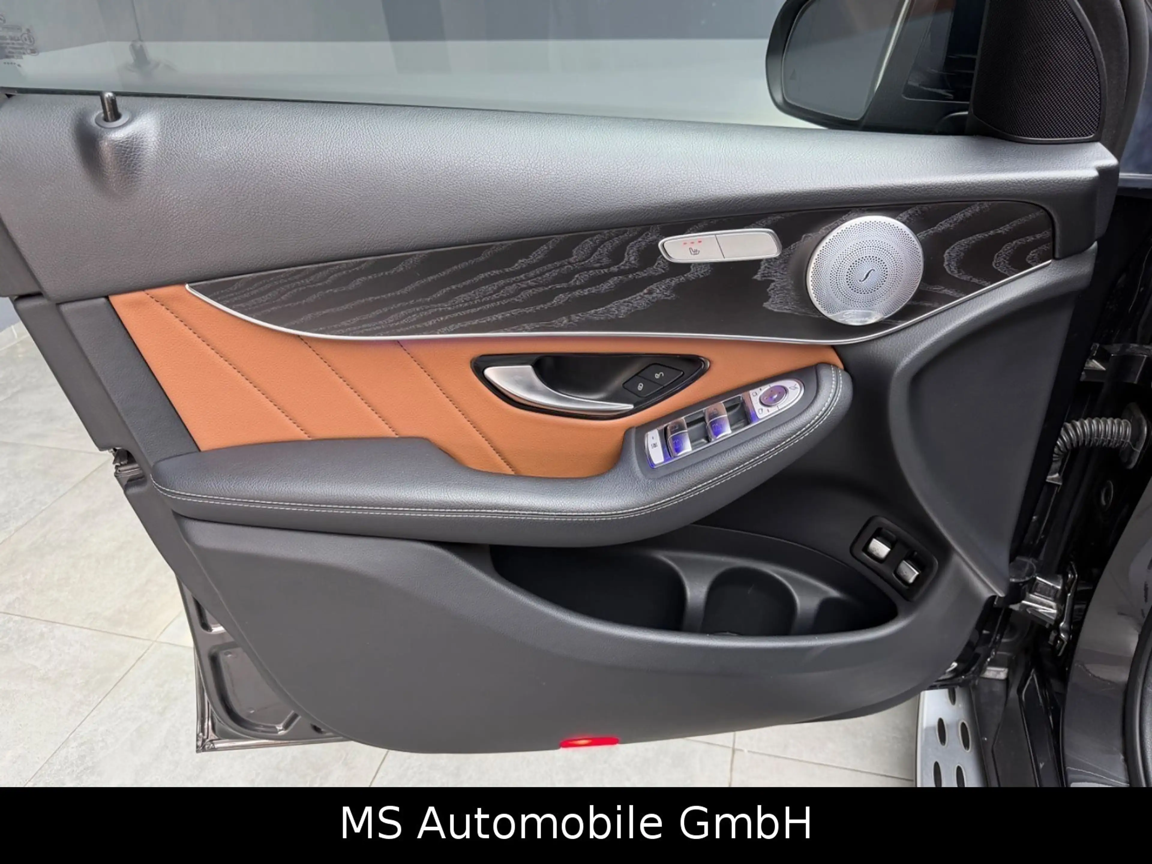 Mercedes-Benz GLC 400 d 4Matic AMG Line /Panoramdach/Distronic — photo 10