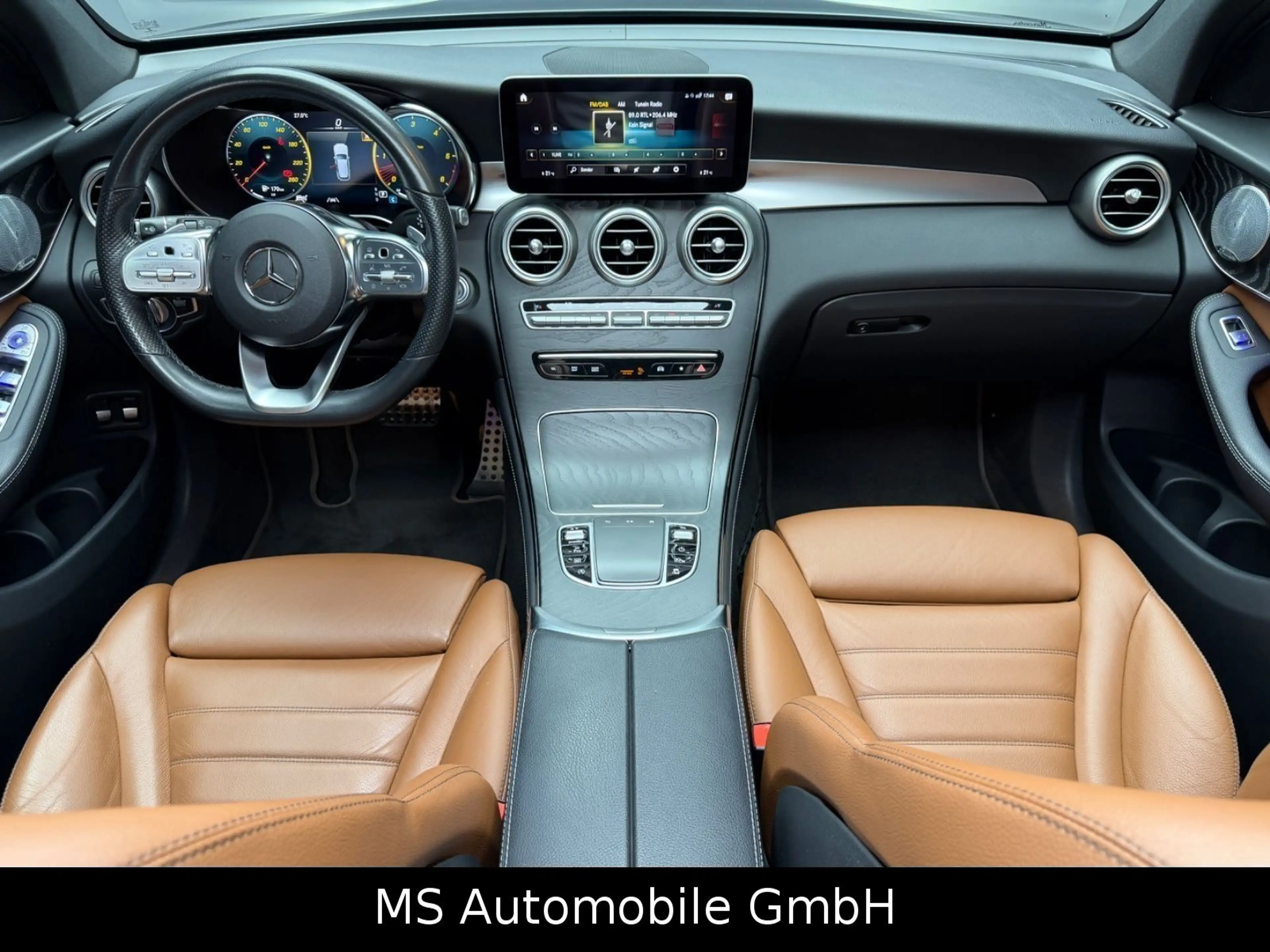 Mercedes-Benz GLC 400 d 4Matic AMG Line /Panoramdach/Distronic — photo 12