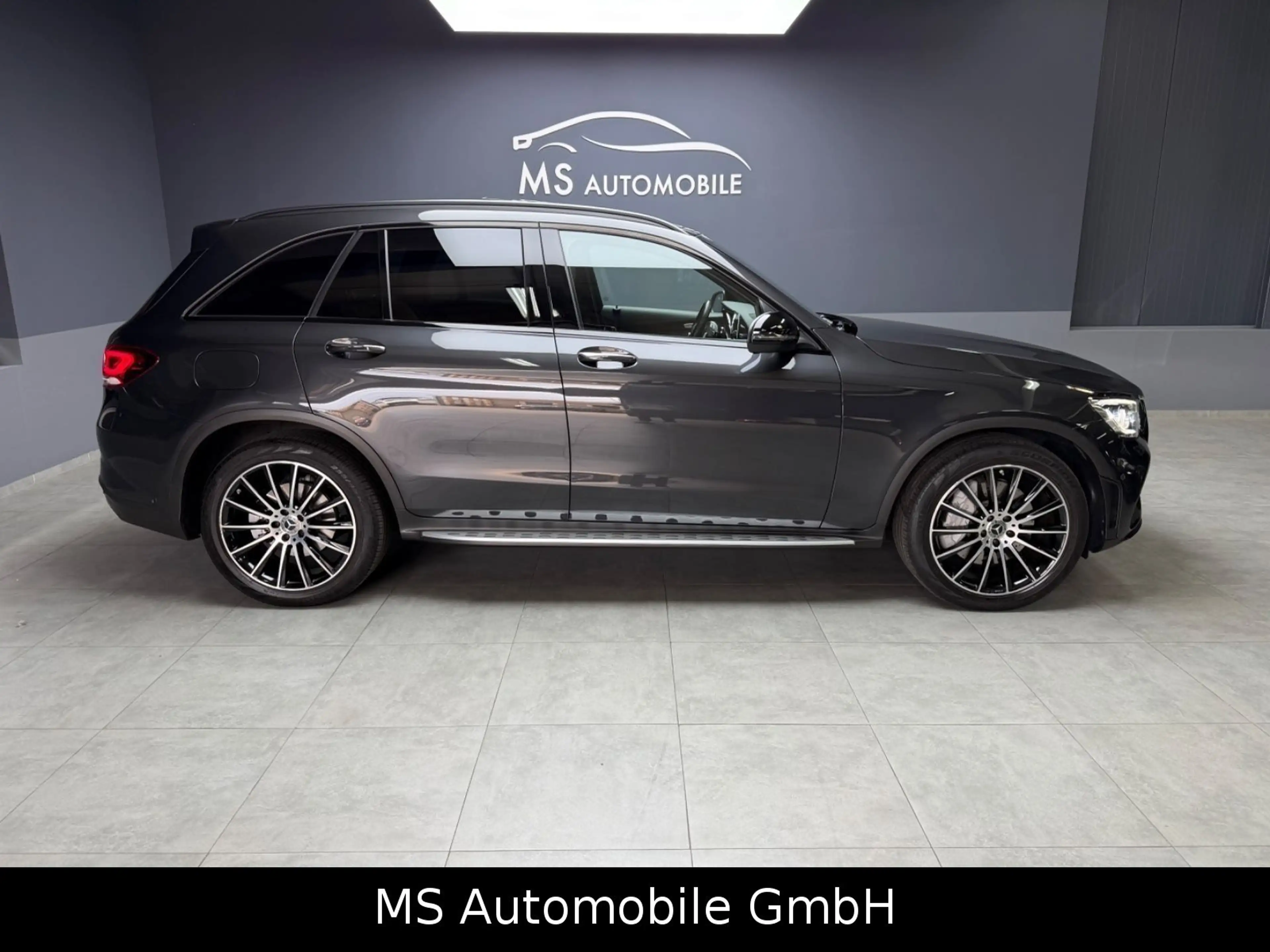 Mercedes-Benz GLC 400 d 4Matic AMG Line /Panoramdach/Distronic — photo 9