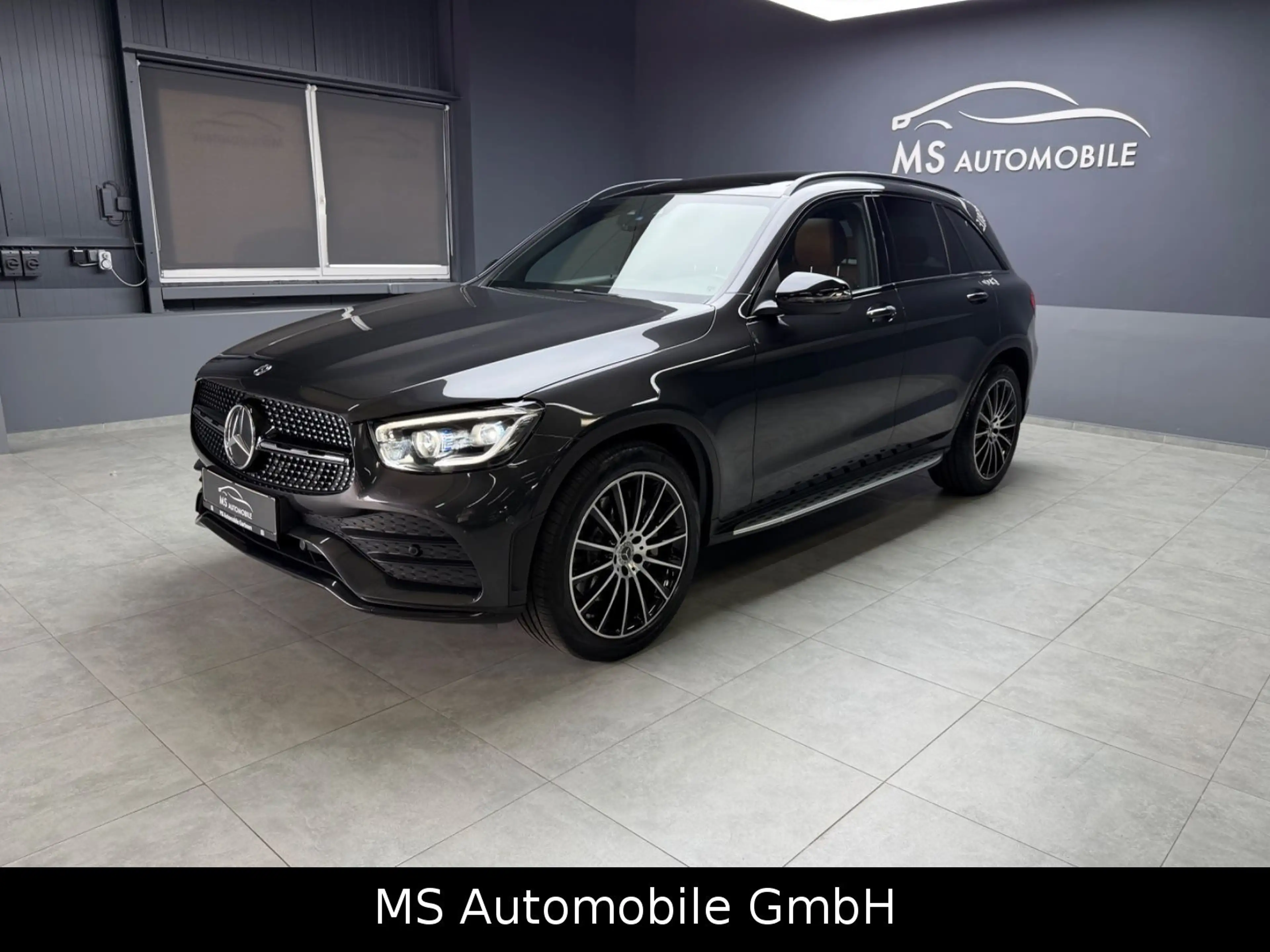 Mercedes-Benz GLC 400 d 4Matic AMG Line /Panoramdach/Distronic — photo 2