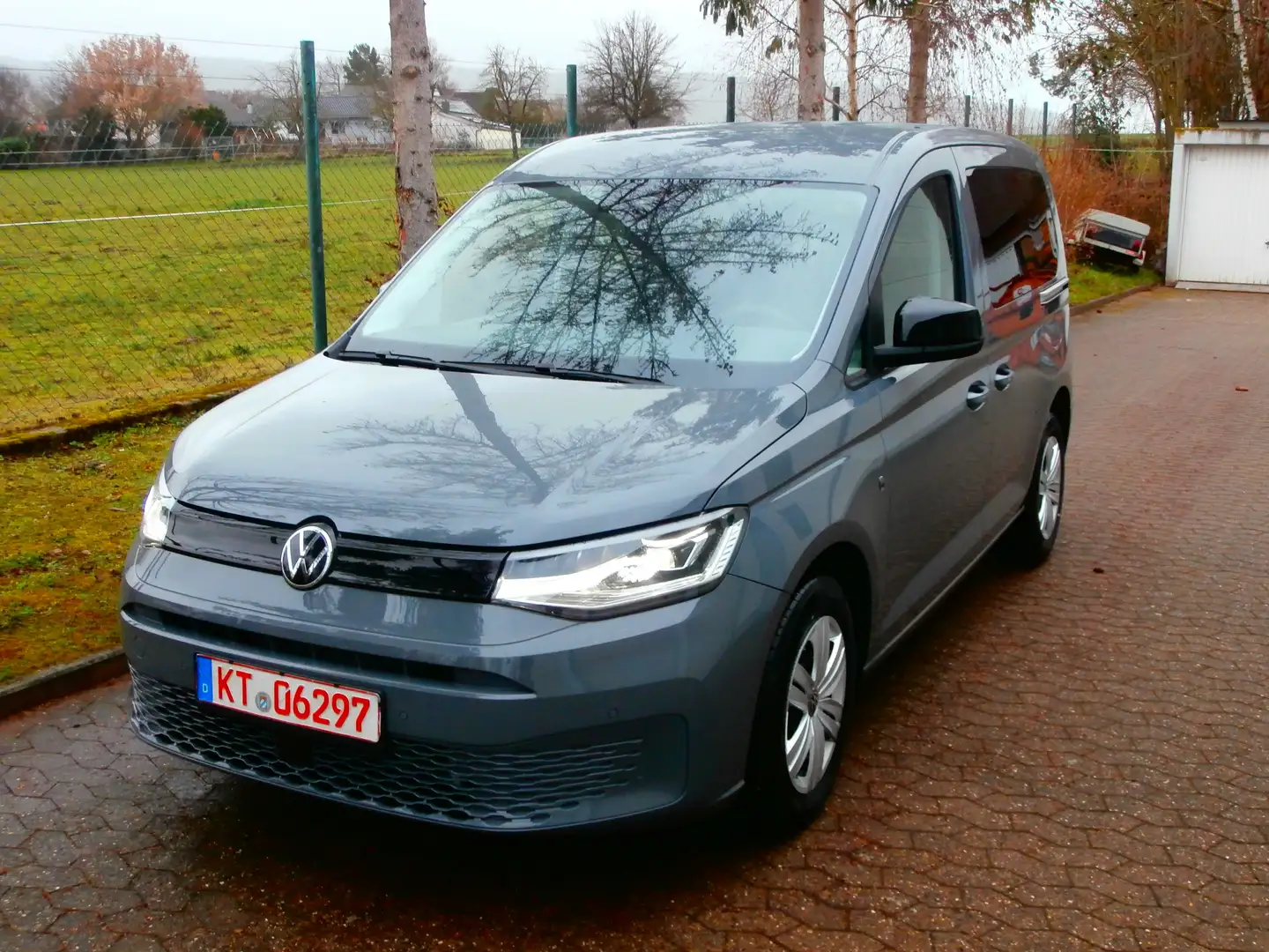 Volkswagen Caddy 1.5 TSI eHybrid DSG Climatro. PDC+Kamera Dig.Cockp Šedá - 1