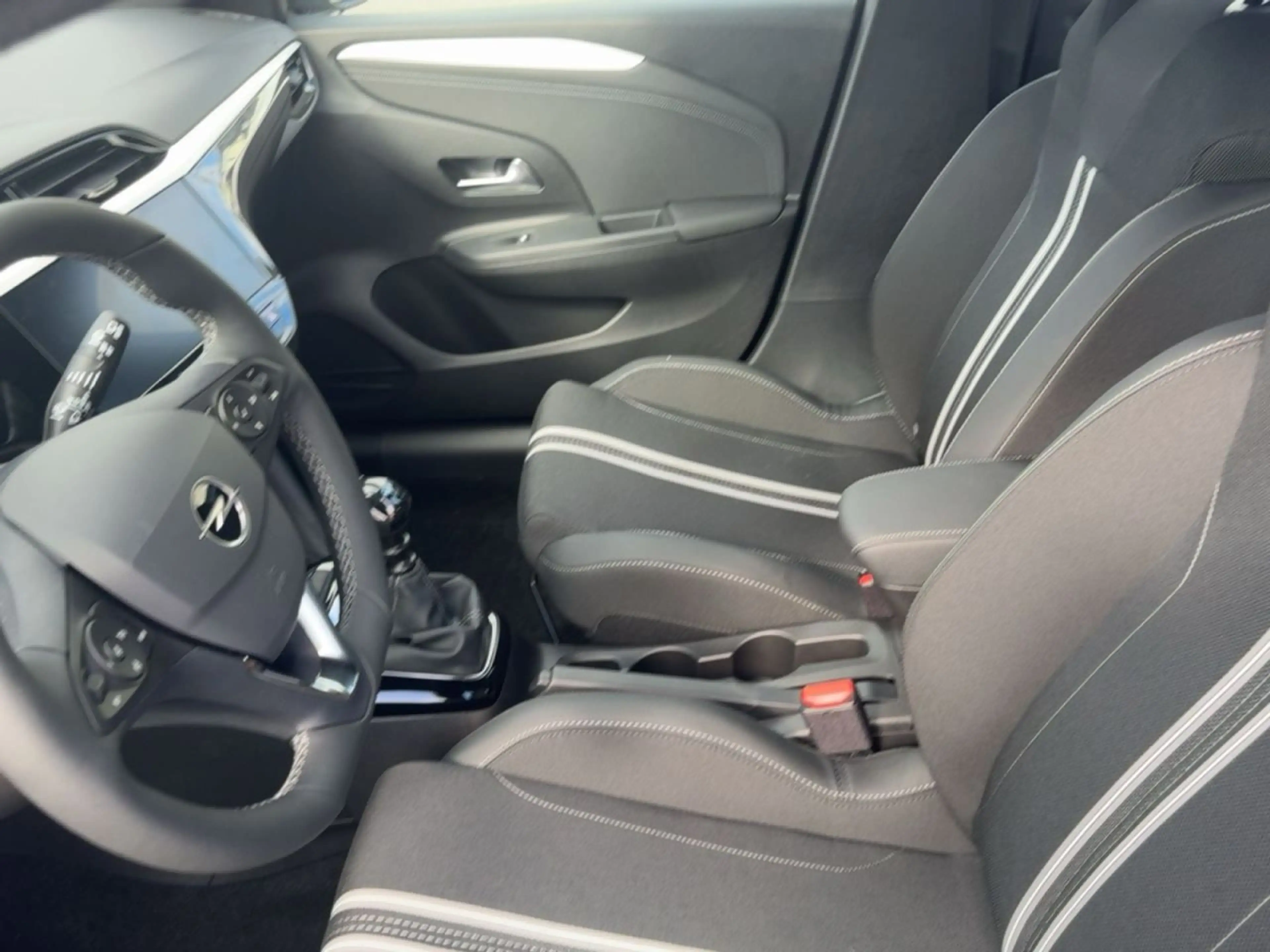 Opel Corsa GS 1.2 — photo 9
