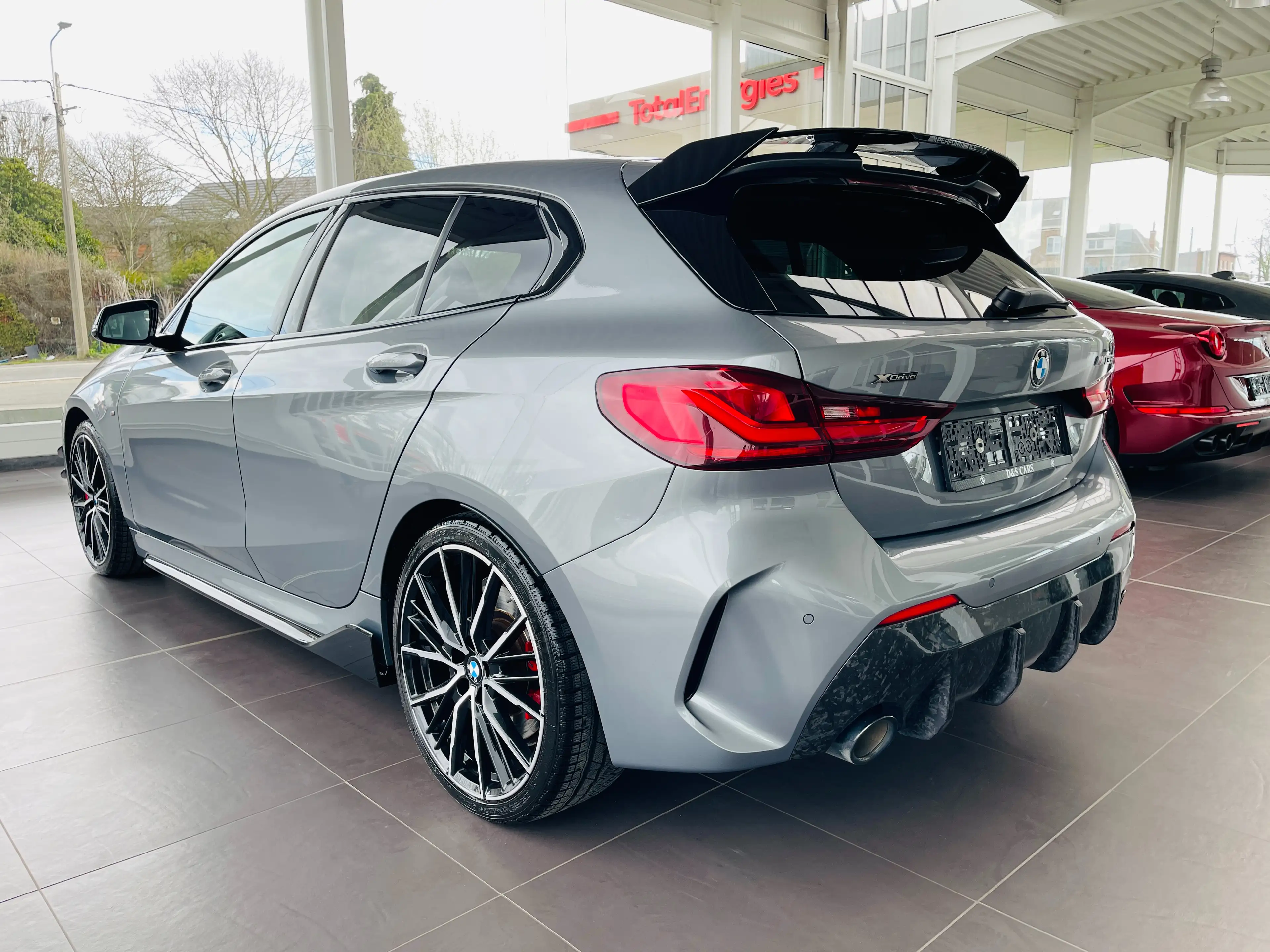 BMW 135 iAS *** GARANTIE + PACK M PERFORMANCE + FULL ** — photo 7
