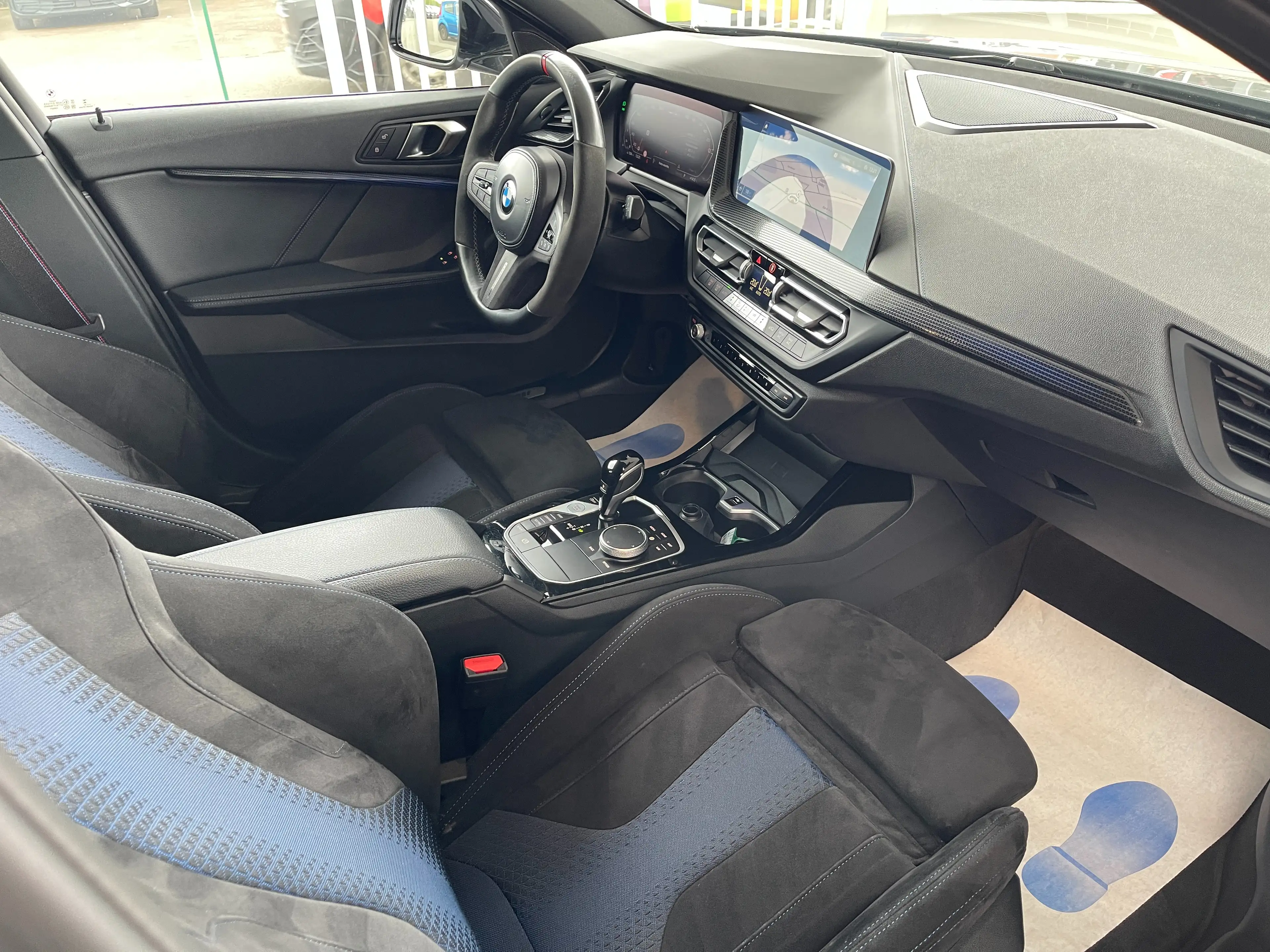 BMW 135 iAS *** GARANTIE + PACK M PERFORMANCE + FULL ** — photo 9