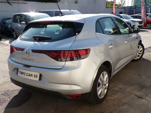 Renault Megane view 2