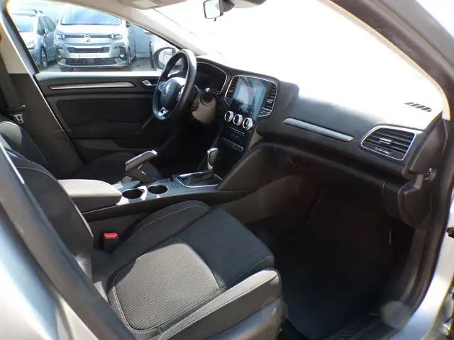 Renault Megane view 13
