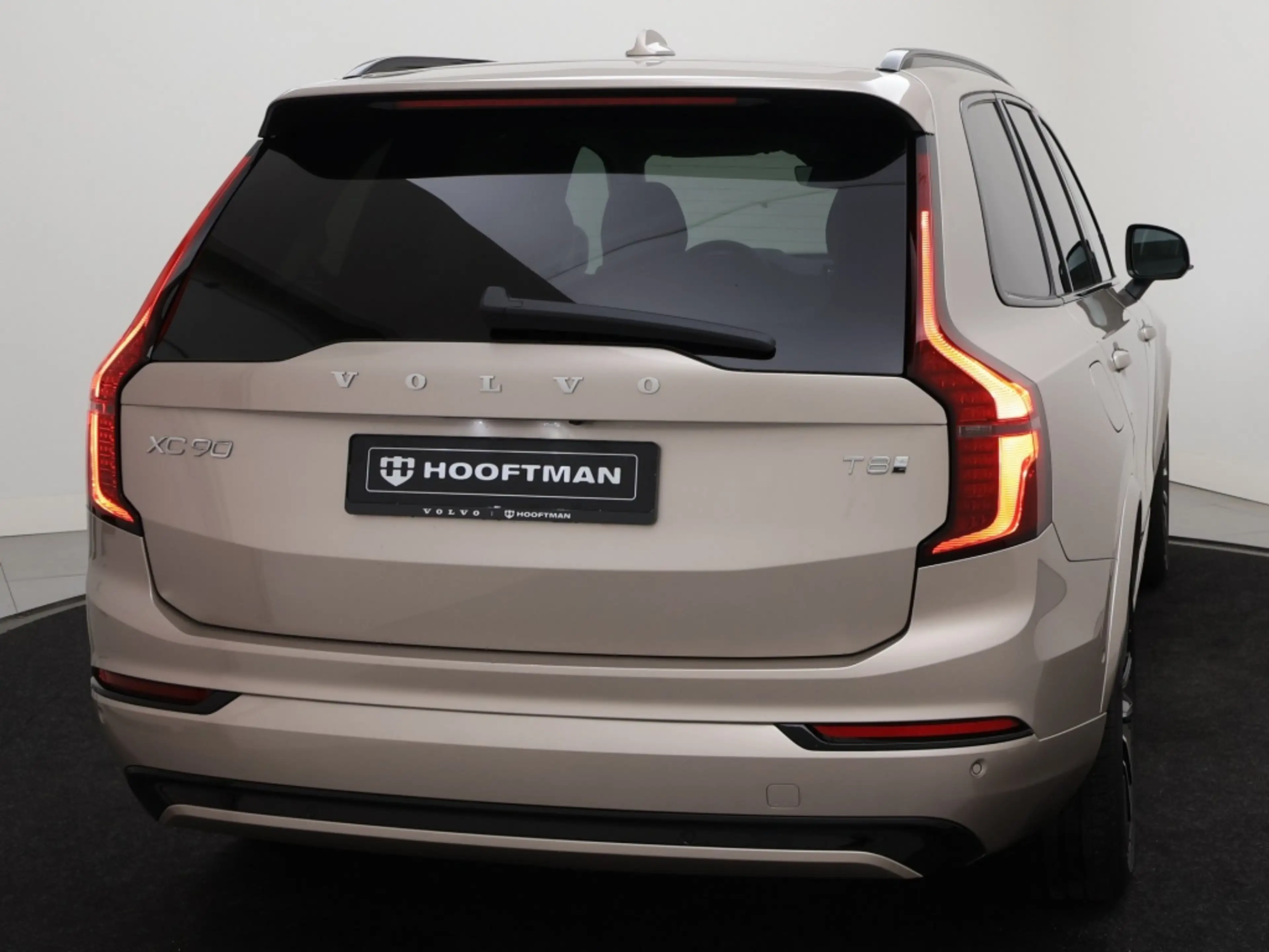Volvo XC90 T8 PLUG-IN HYBRID ULTRA DARK LUCHTVERING 22INCH SC — photo 5