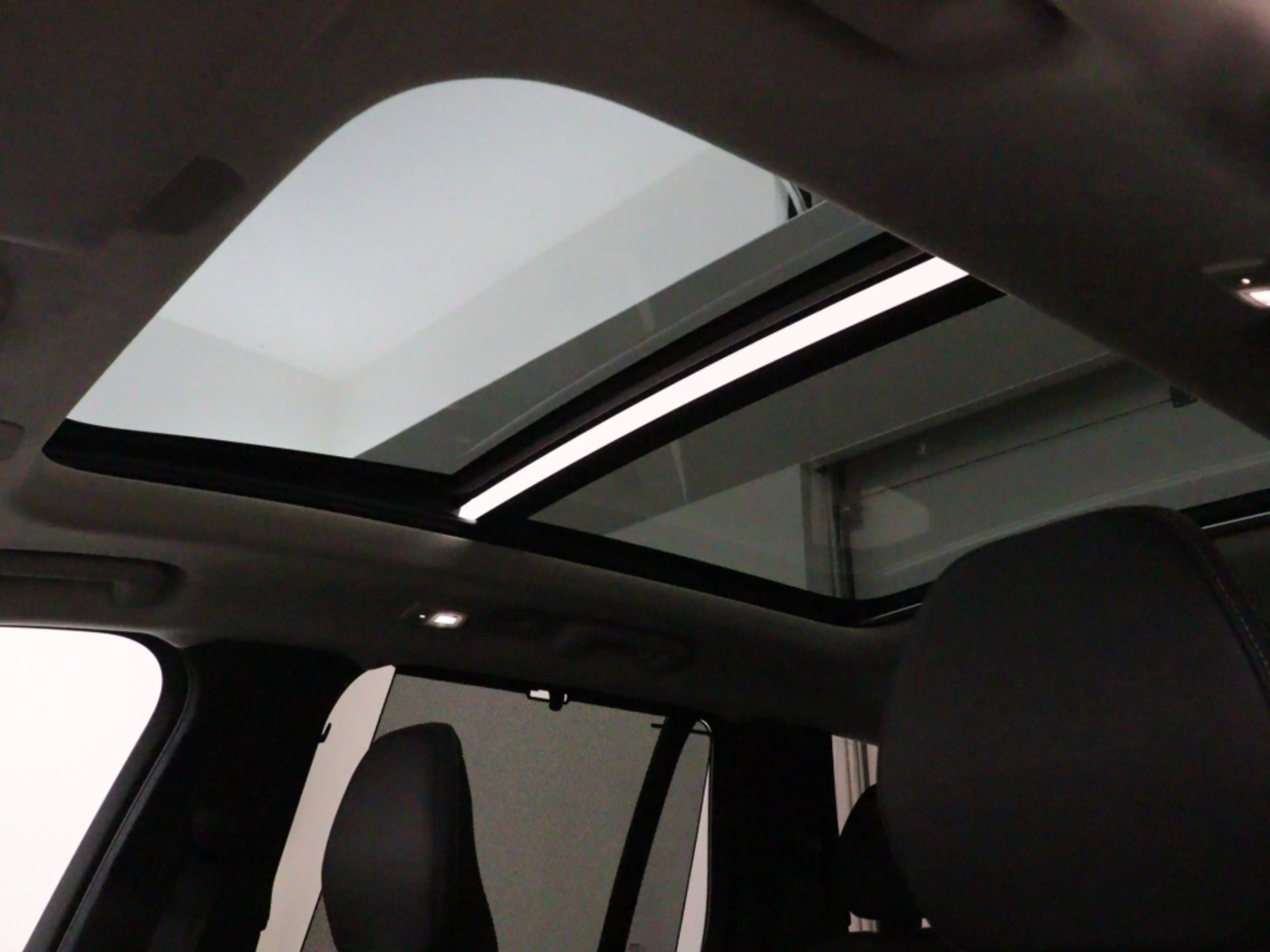 Volvo XC90 T8 PLUG-IN HYBRID ULTRA DARK LUCHTVERING 22INCH SC — photo 15