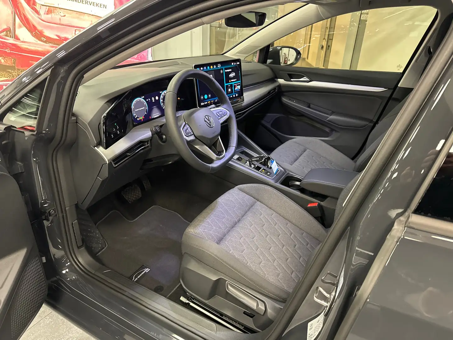 Volkswagen Golf 1.5 eTSI  DSG ** Nieuwe wagen ! ** Gris - 2