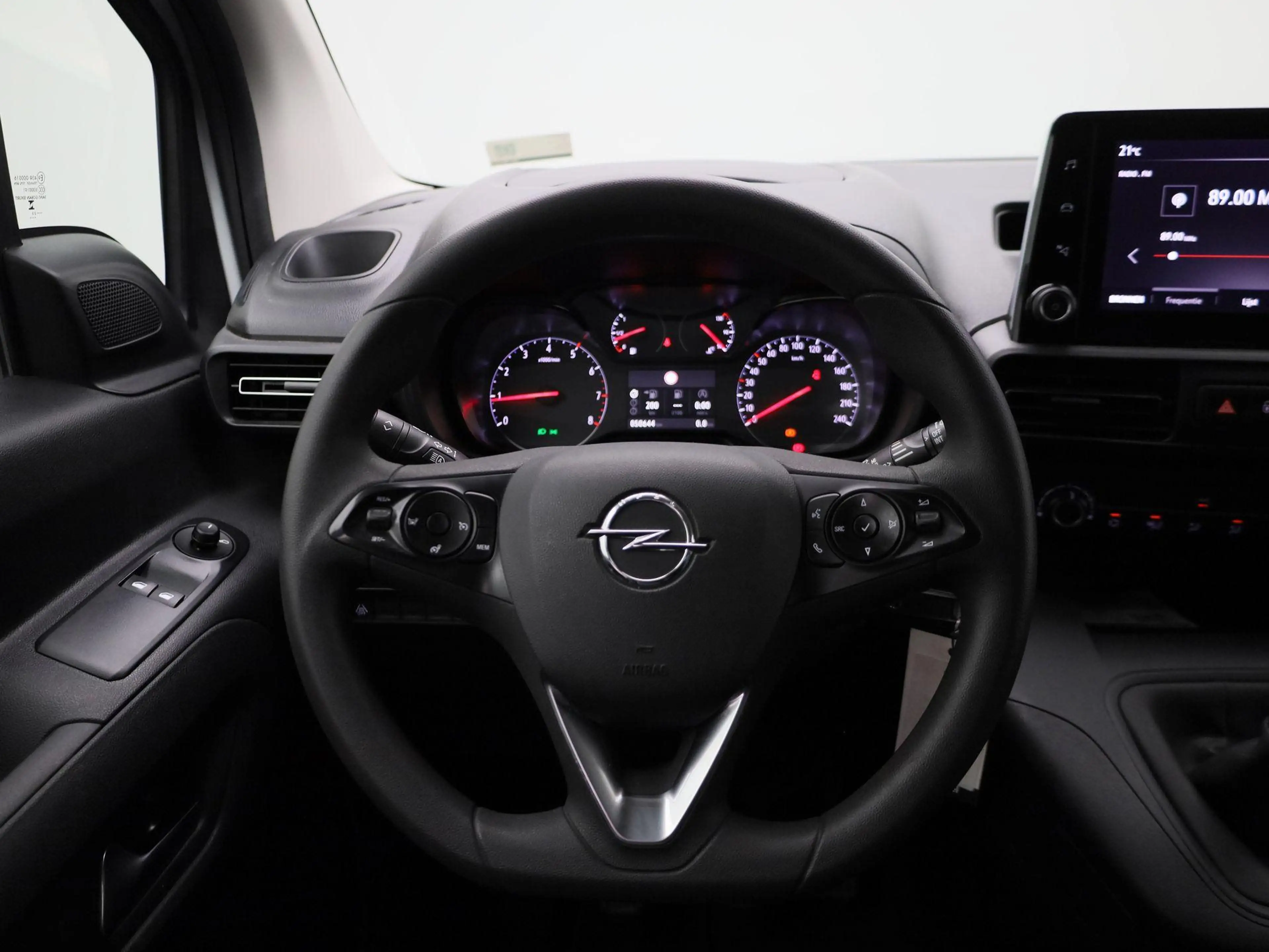 Opel Combo Life 1.5 Turbo D BlueI 75kW S/S Edition L1H1 — photo 7
