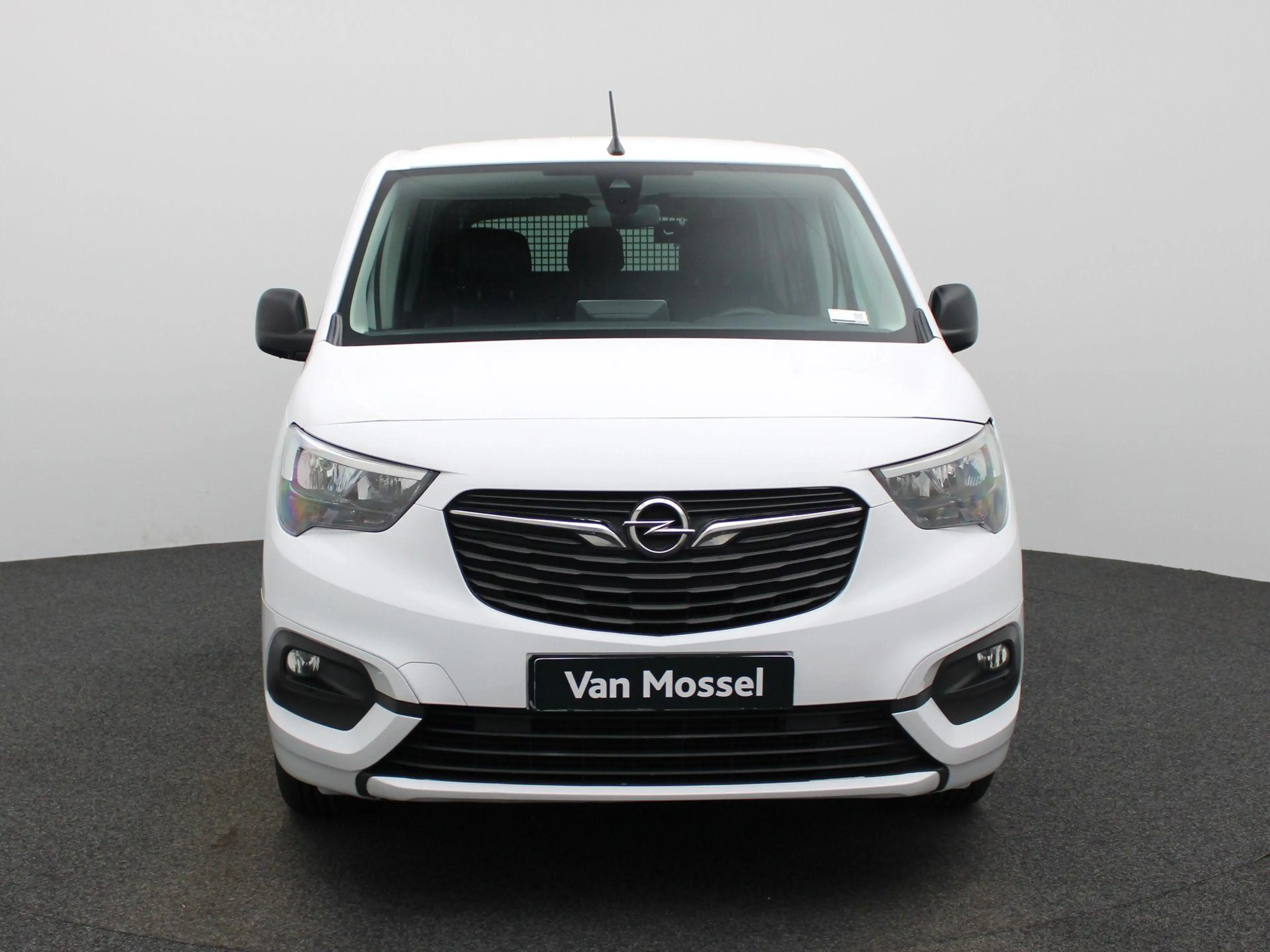 Opel Combo Life 1.5 Turbo D BlueI 75kW S/S Edition L1H1 — photo 3