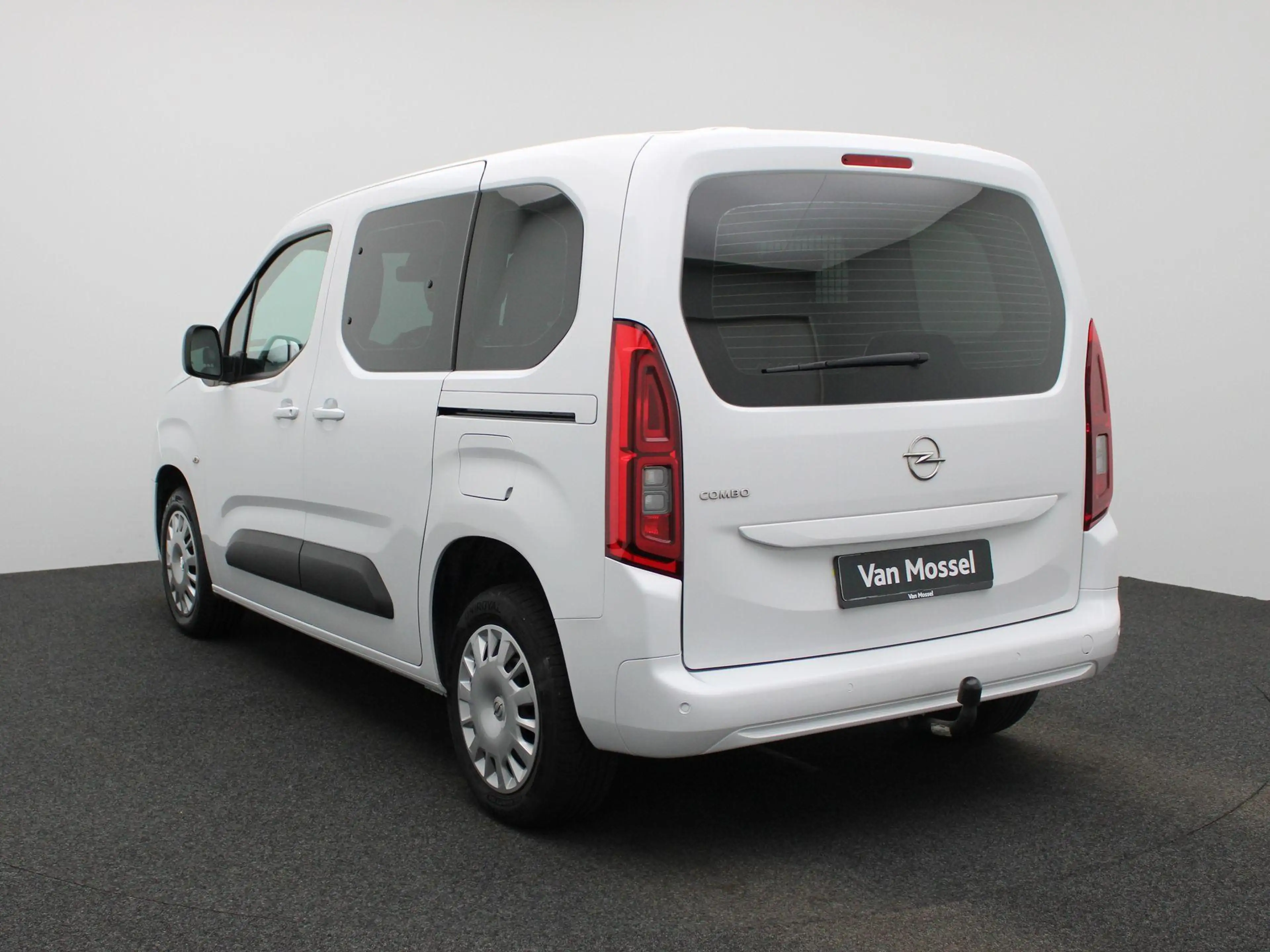 Opel Combo Life 1.5 Turbo D BlueI 75kW S/S Edition L1H1 — photo 2