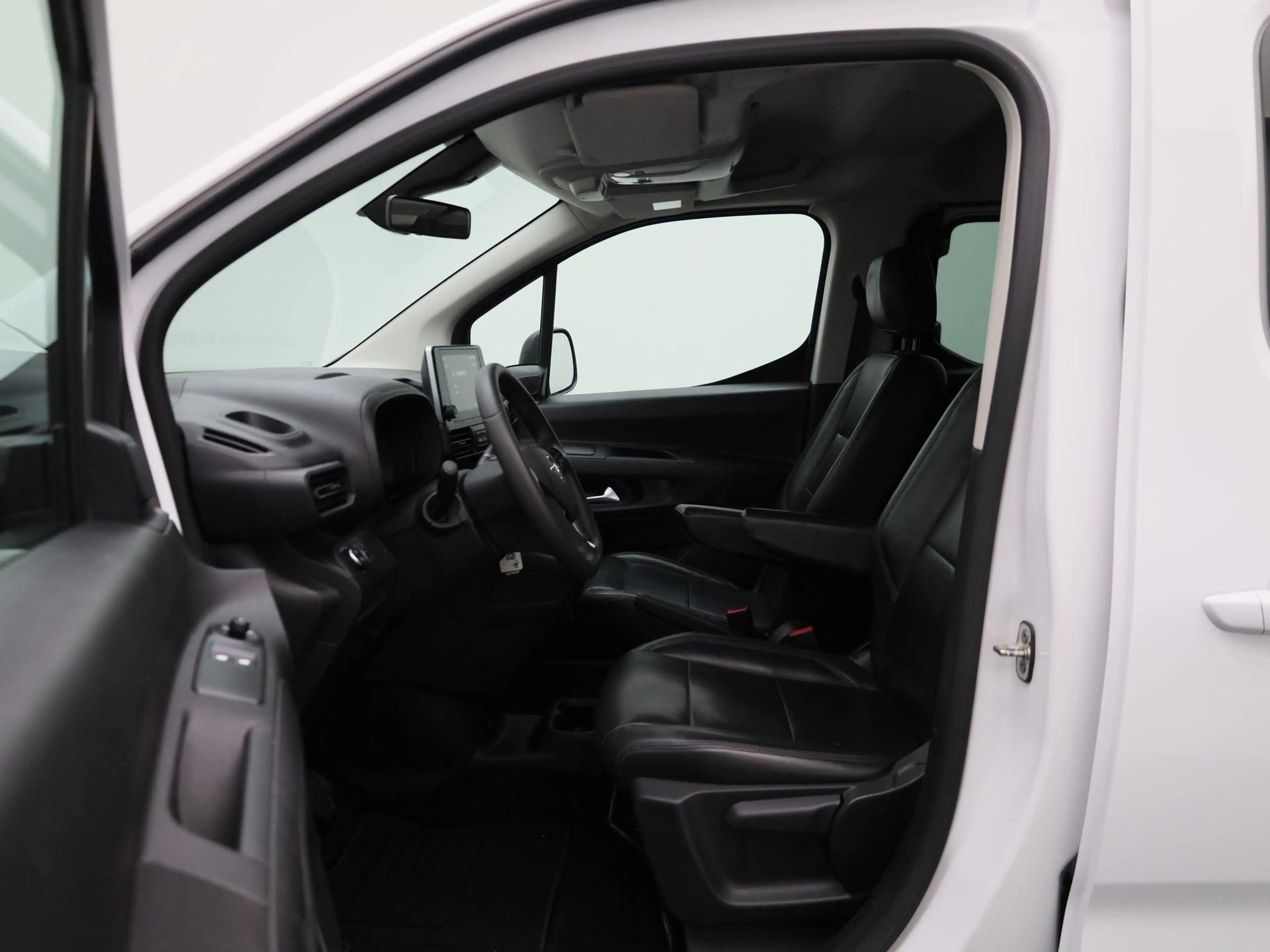Opel Combo Life 1.5 Turbo D BlueI 75kW S/S Edition L1H1 — photo 9
