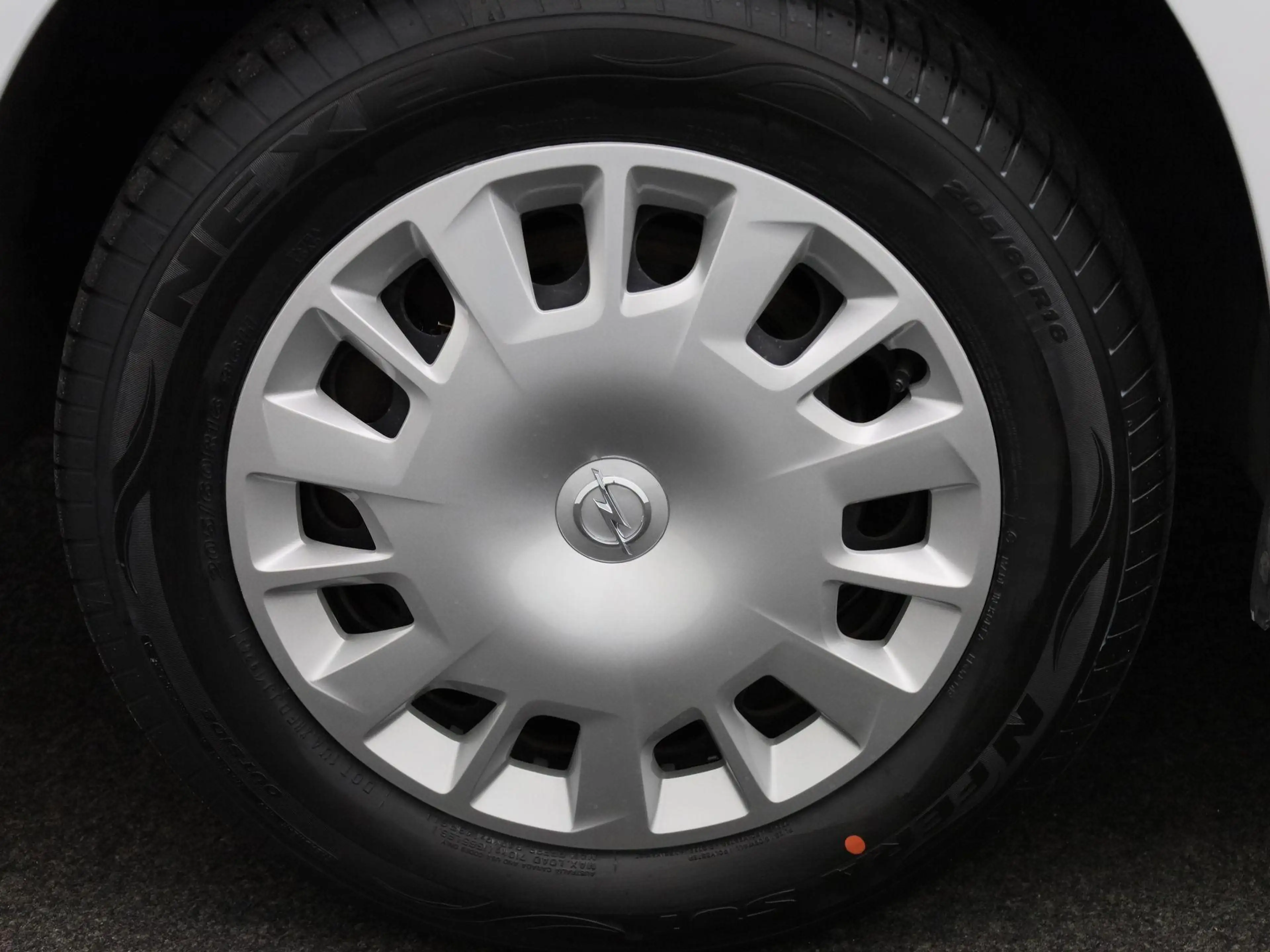 Opel Combo Life 1.5 Turbo D BlueI 75kW S/S Edition L1H1 — photo 12
