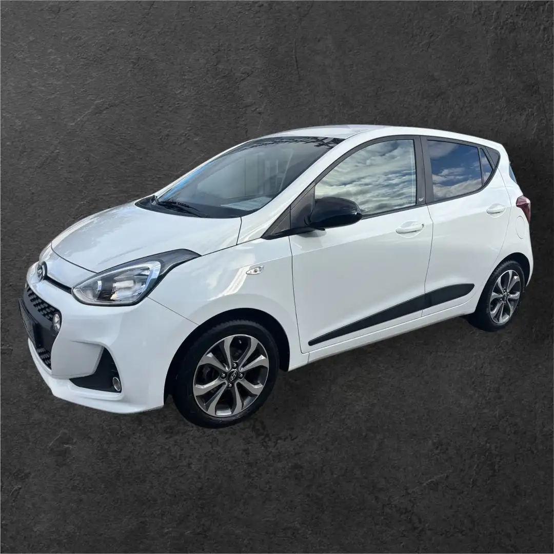 Hyundai i10 Passion +/Navi/Klima/PDC/1.Hand Weiß - 1