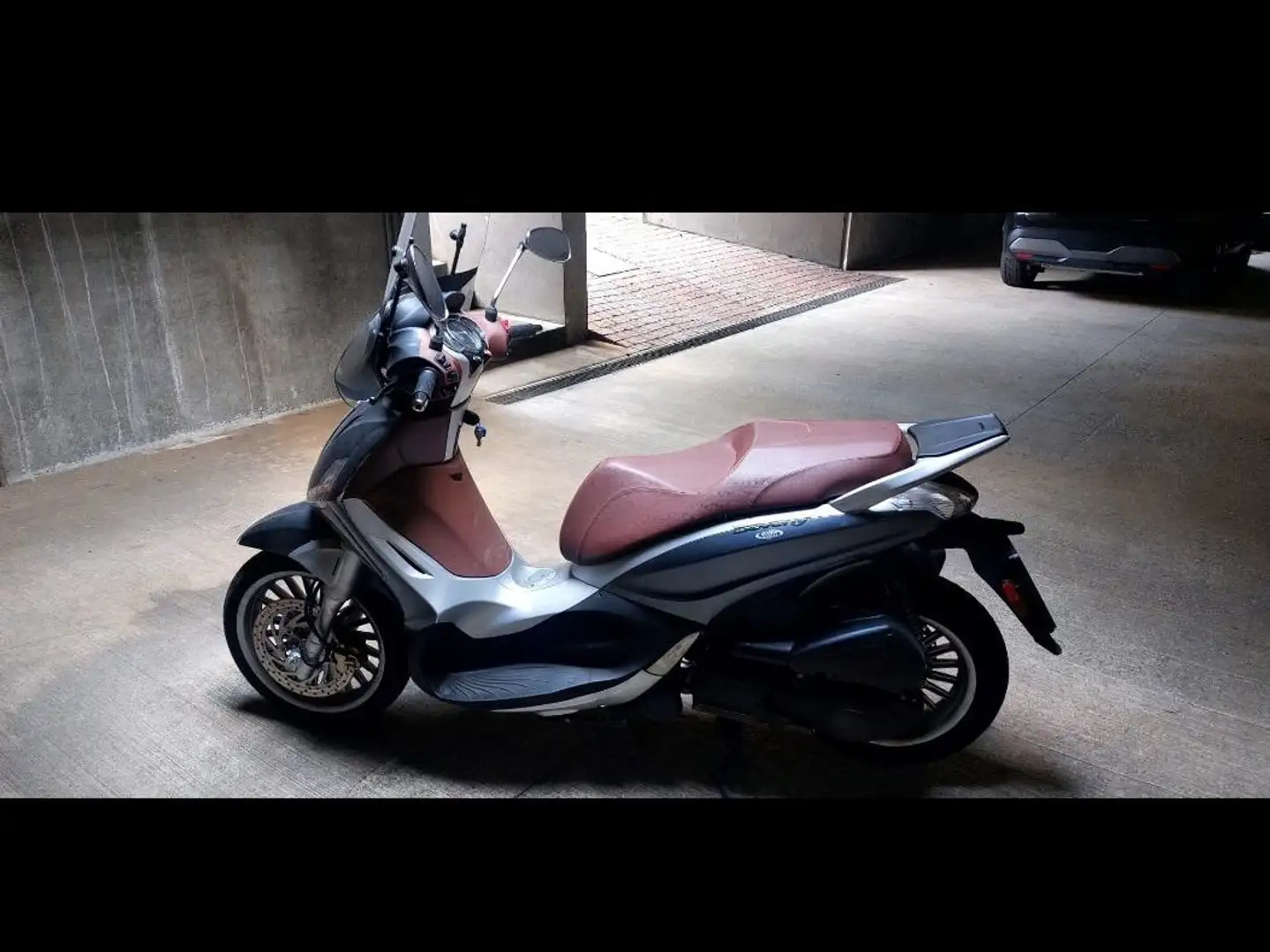 Piaggio Beverly 300 Argintiu - 2