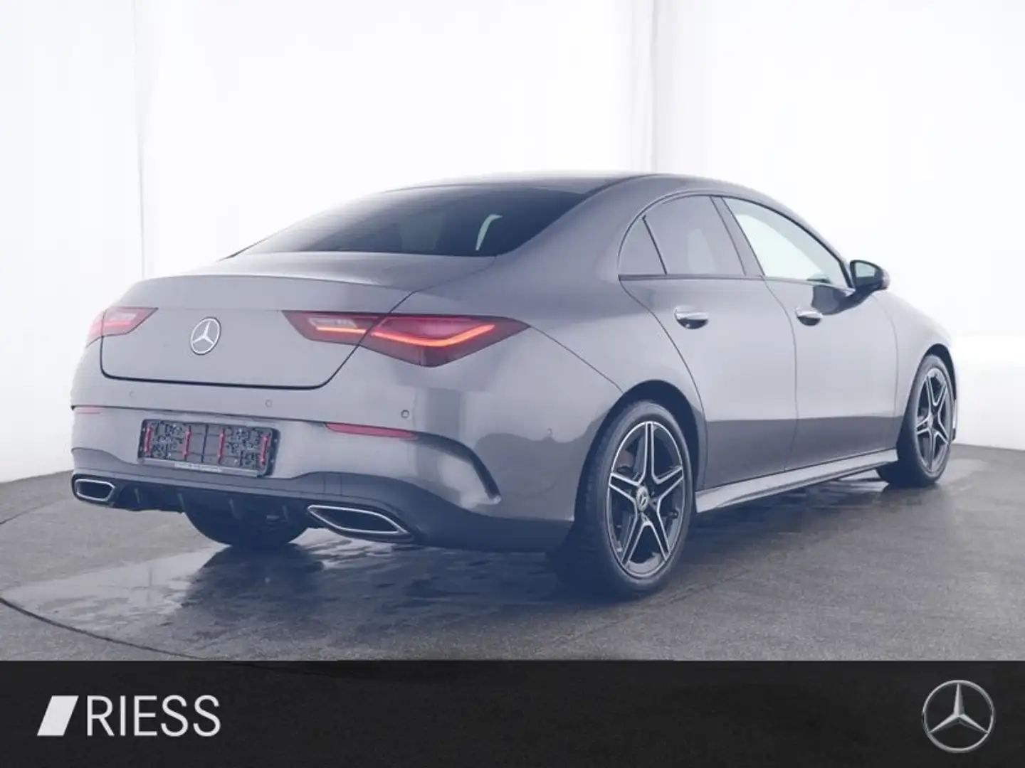 Mercedes-Benz CLA 220 4MATIC Coupé Gris - 2