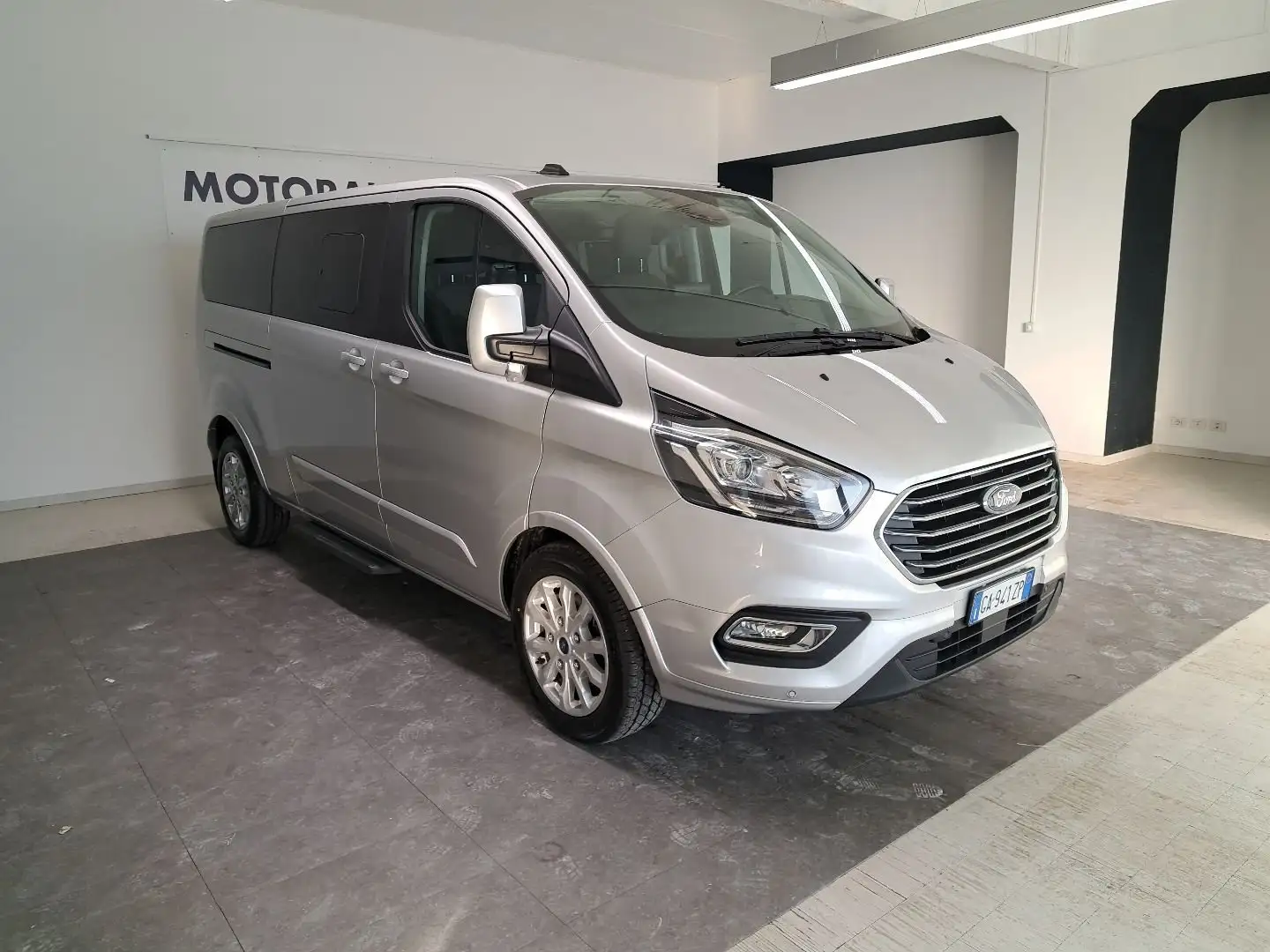 Ford Tourneo Custom Tourneo Custum 320 2.0 EcoBlue 130CV PC Titanium Zilver - 1