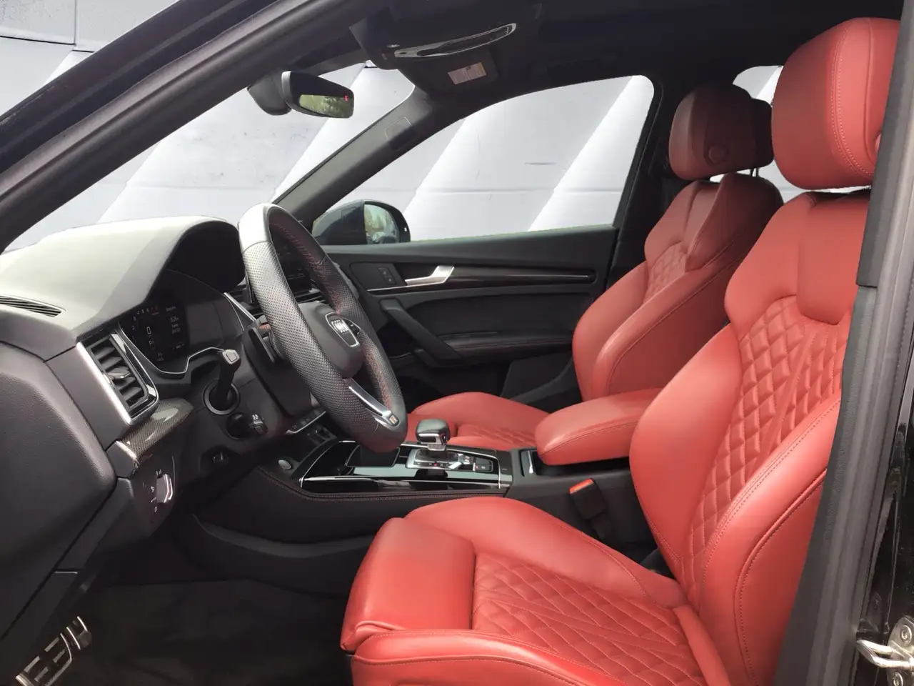 Audi SQ5 снимка Audi SQ5