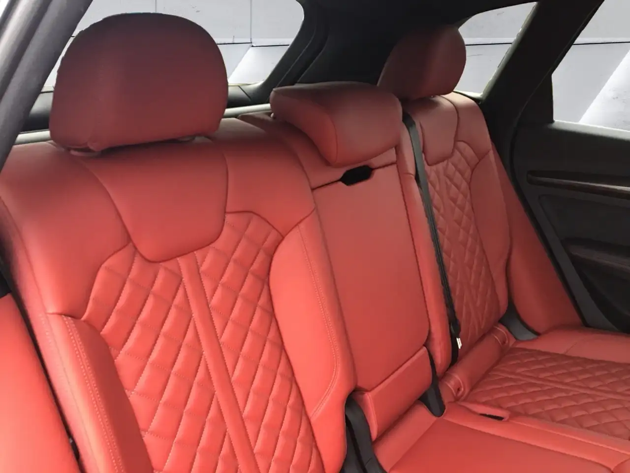 Audi SQ5 снимка Audi SQ5