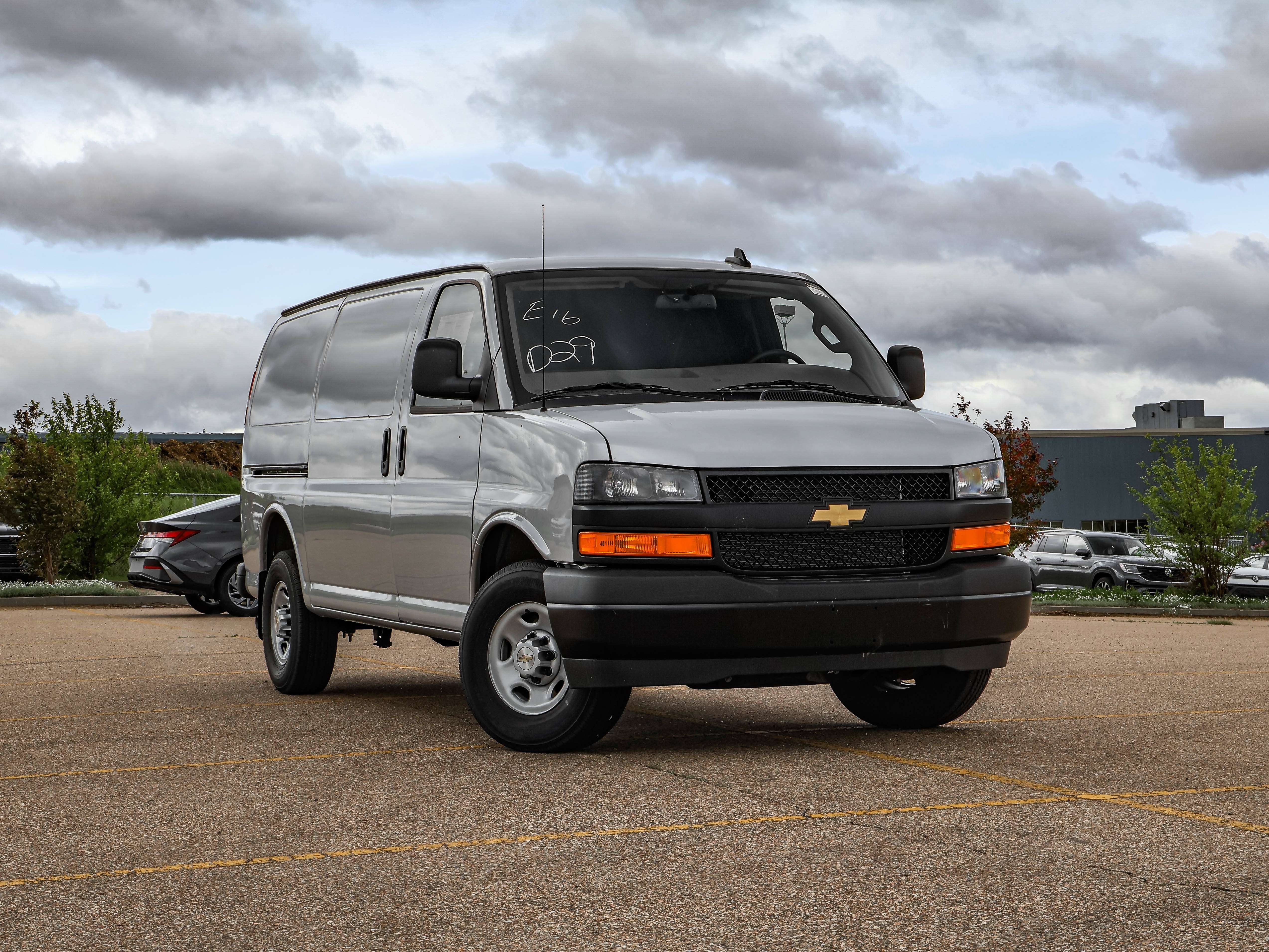 2025 Chevrolet Express 2500 Cargo Van