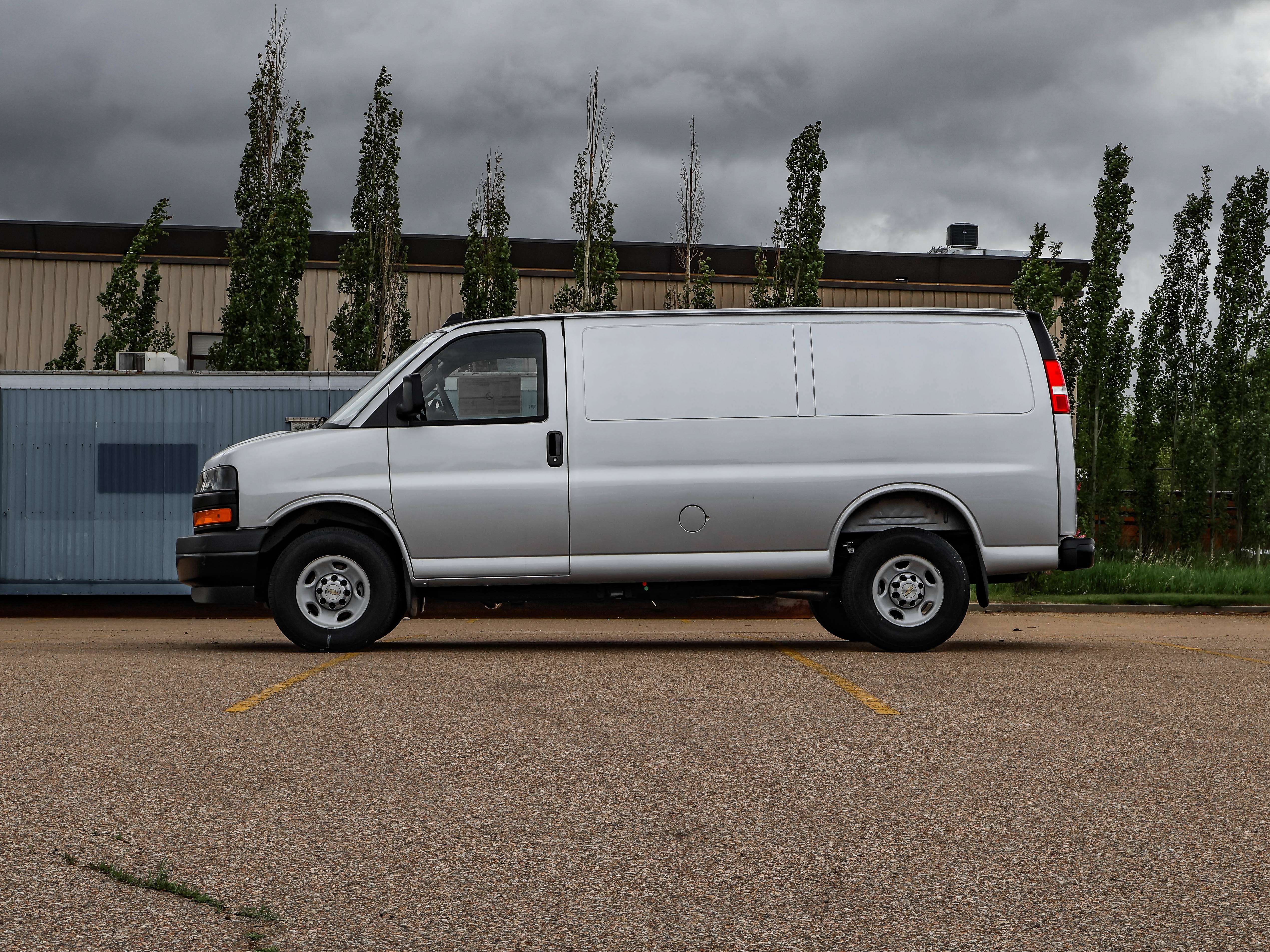 2025 Chevrolet Express 2500 Cargo Van